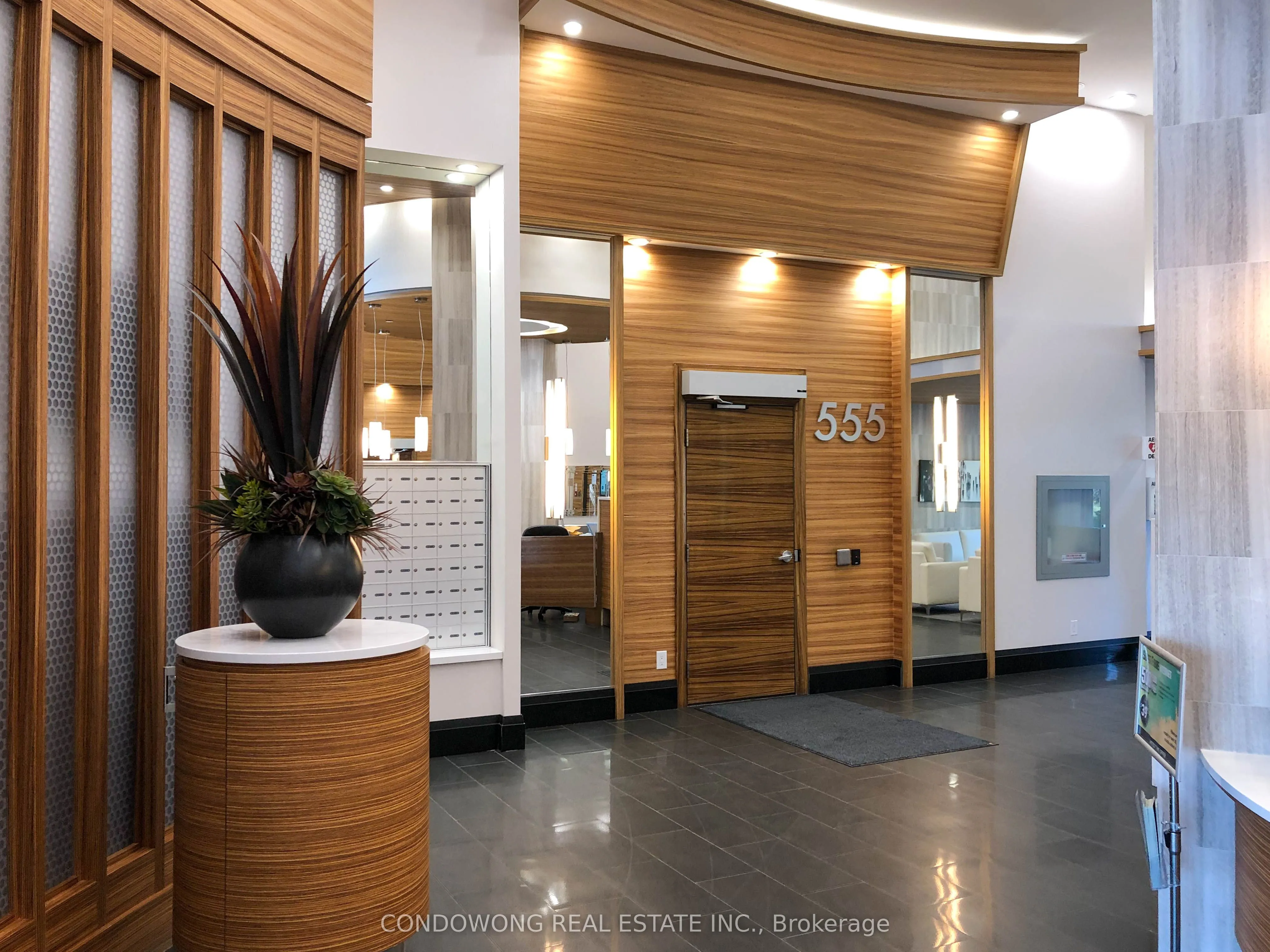 555 Wilson Avenue, #E1005