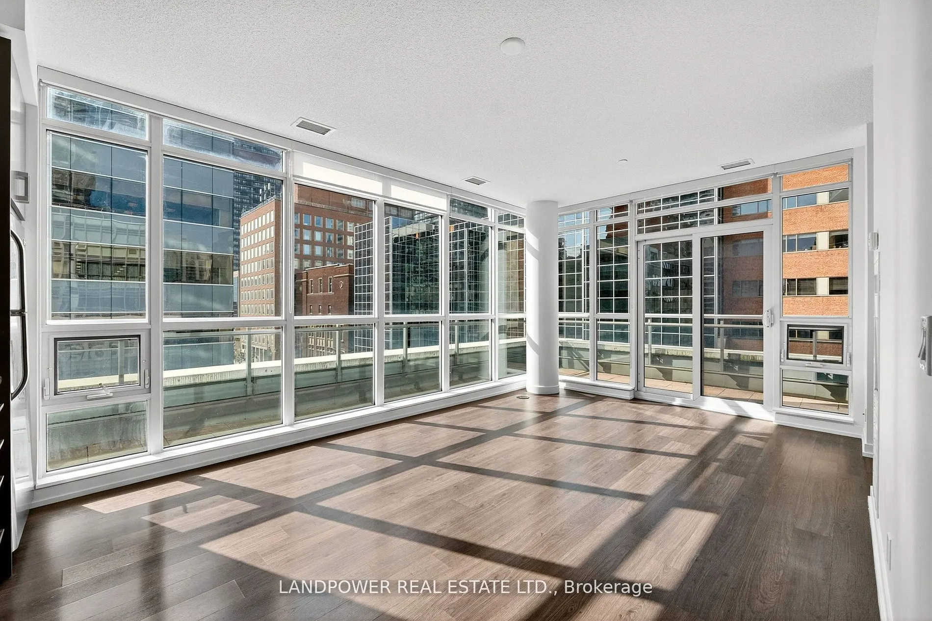 89 Dunfield Avenue, #403