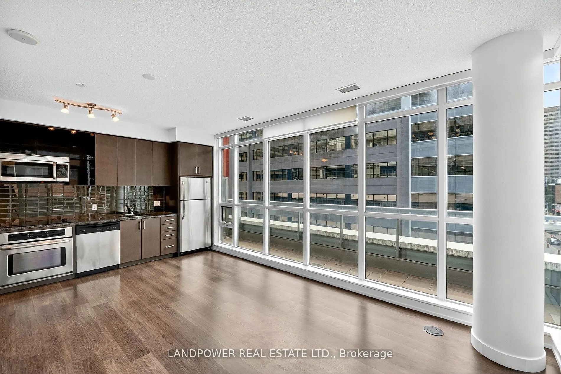 89 Dunfield Avenue, #403