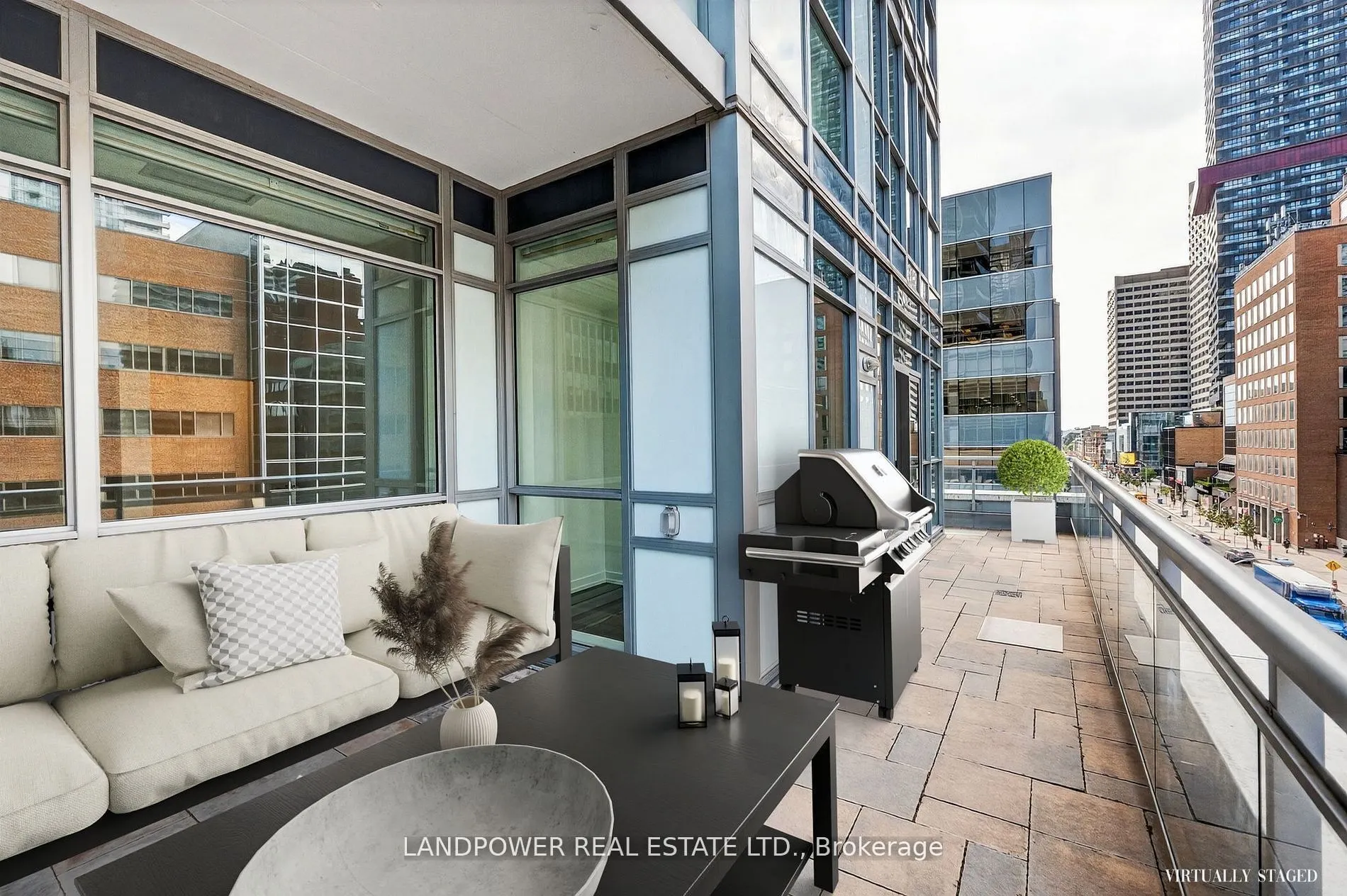 89 Dunfield Avenue, #403