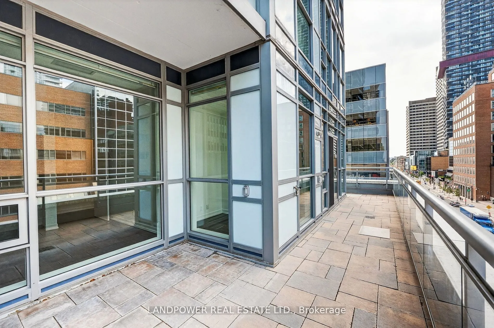 89 Dunfield Avenue, #403