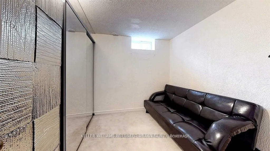 3 Robert Hicks Drive, #Lower