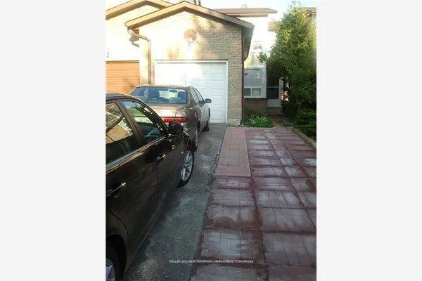 3 Robert Hicks Drive