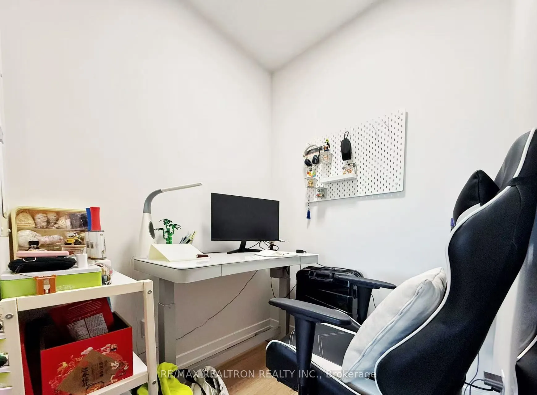 29 Singer Court, #2910