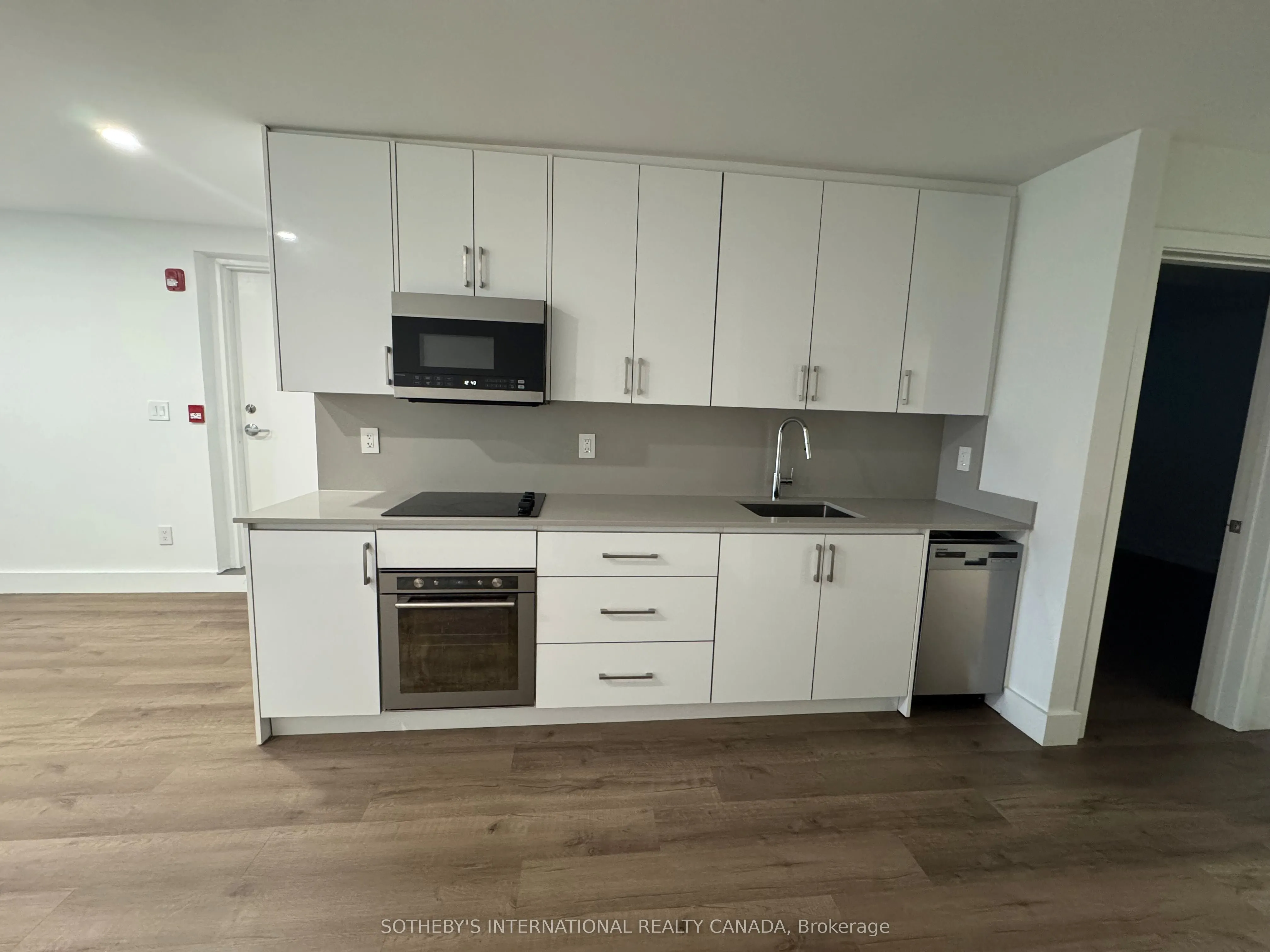 3879 Bathurst Street, #1