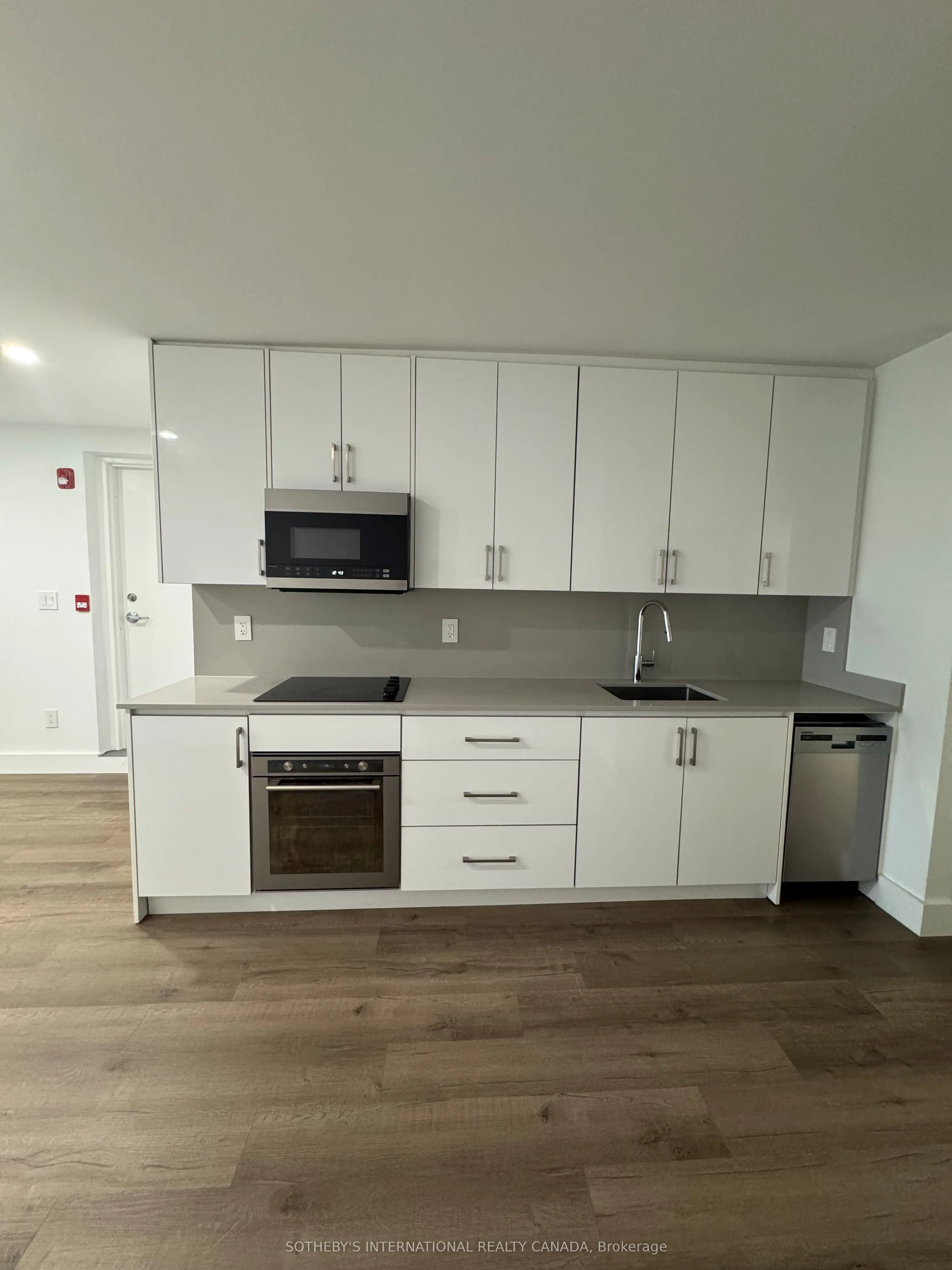 3879 Bathurst Street, #1