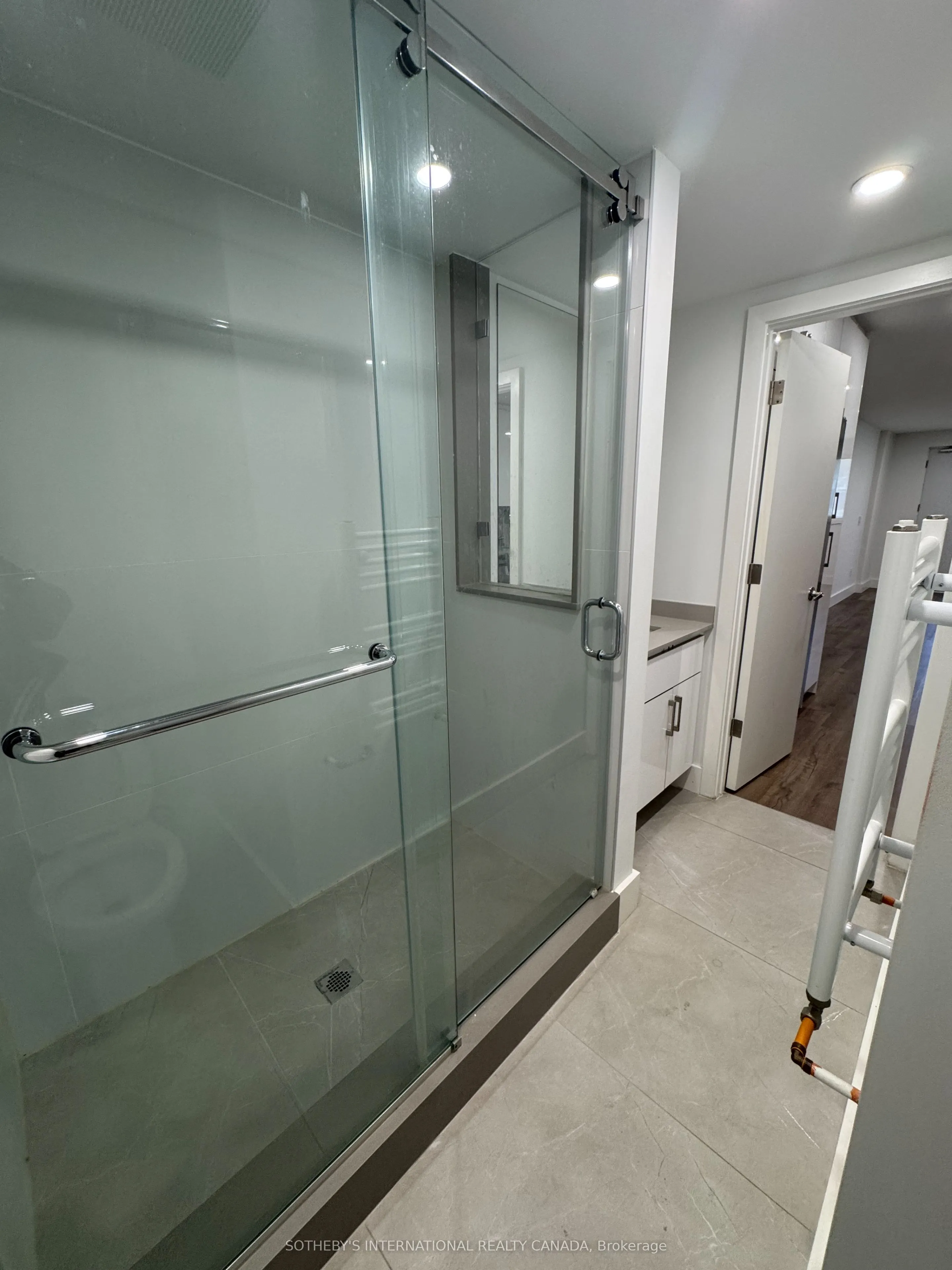 3879 Bathurst Street, #1