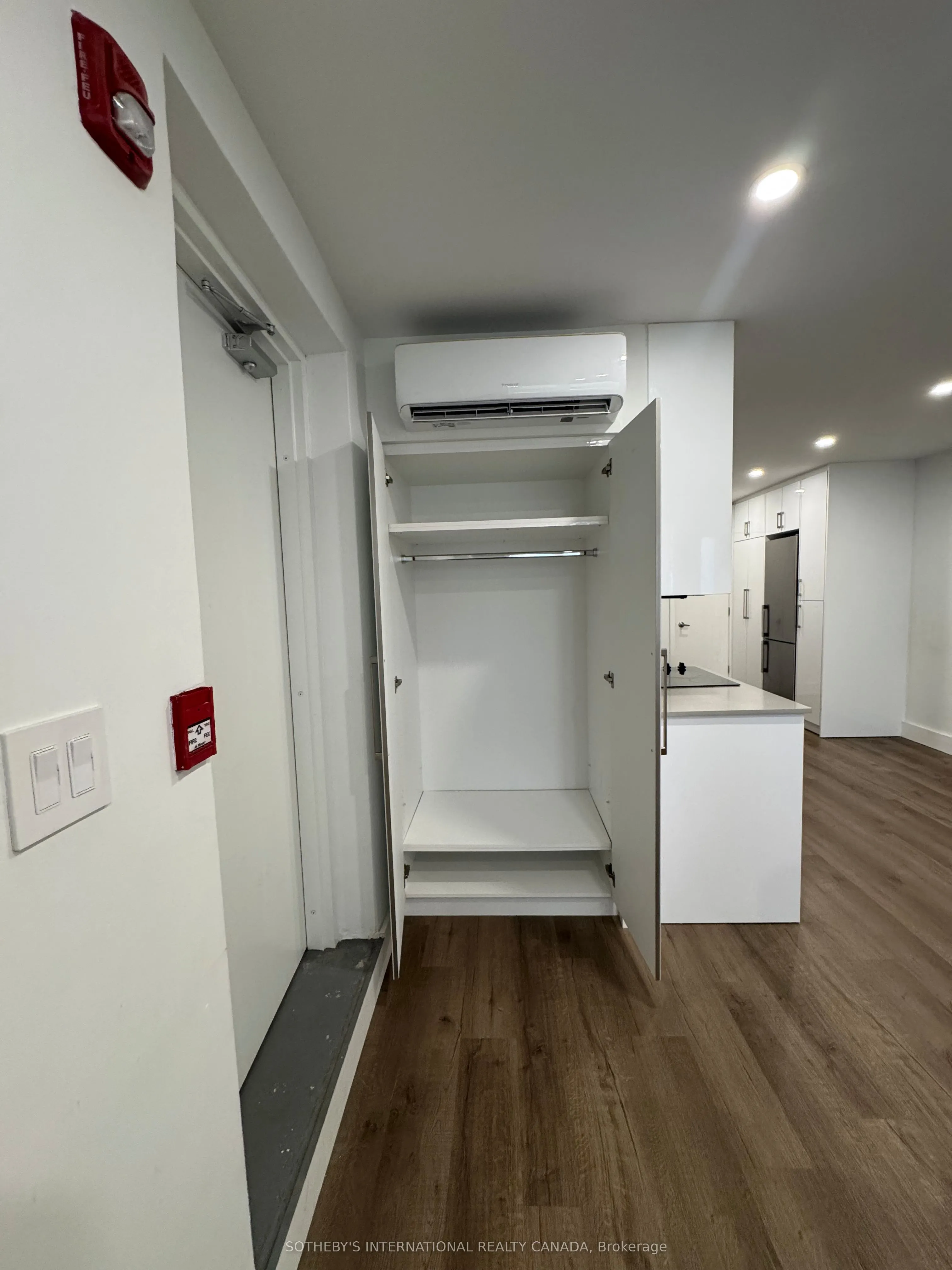 3879 Bathurst Street, #1