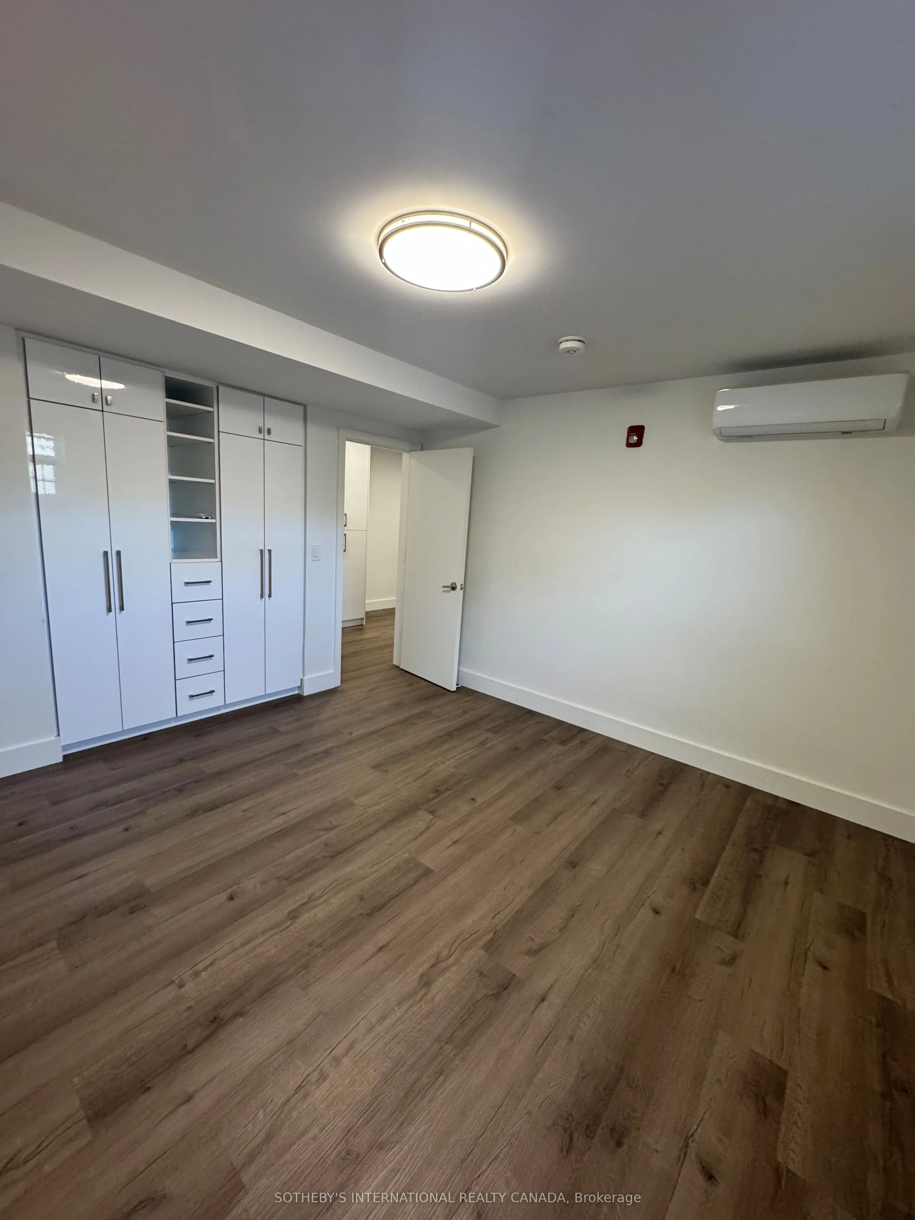 3879 Bathurst Street, #1