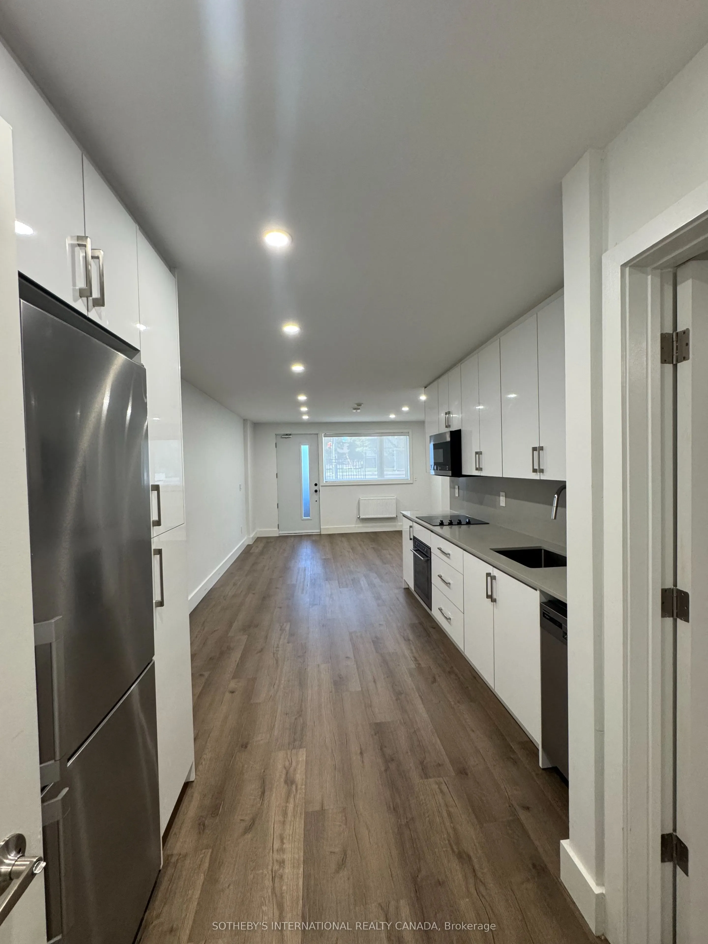 3879 Bathurst Street, #1