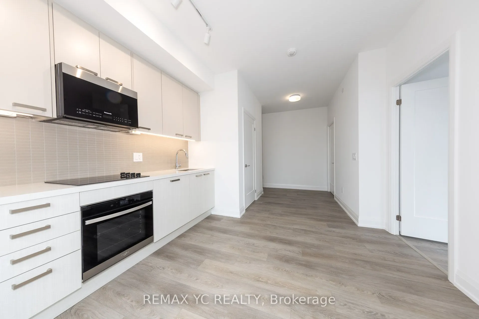 20 Soudan Avenue, #1502