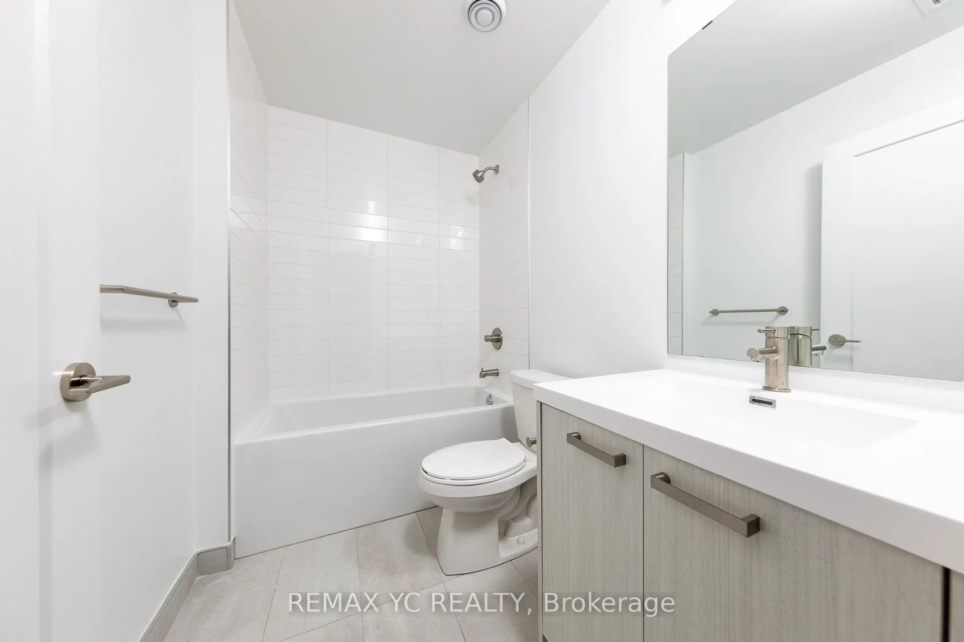 20 Soudan Avenue, #1502