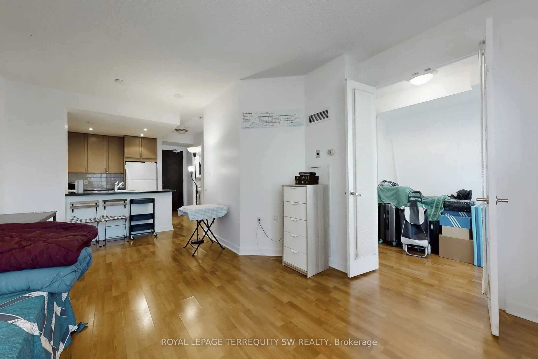 85 Bloor Street E, #1612