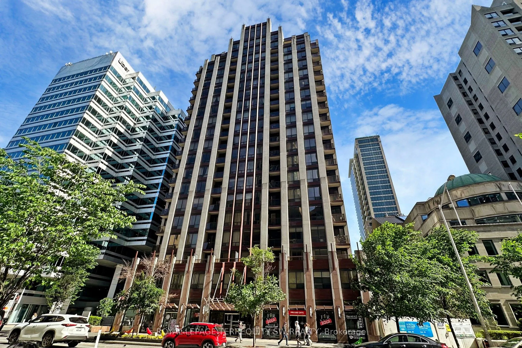 85 Bloor Street E, #1612