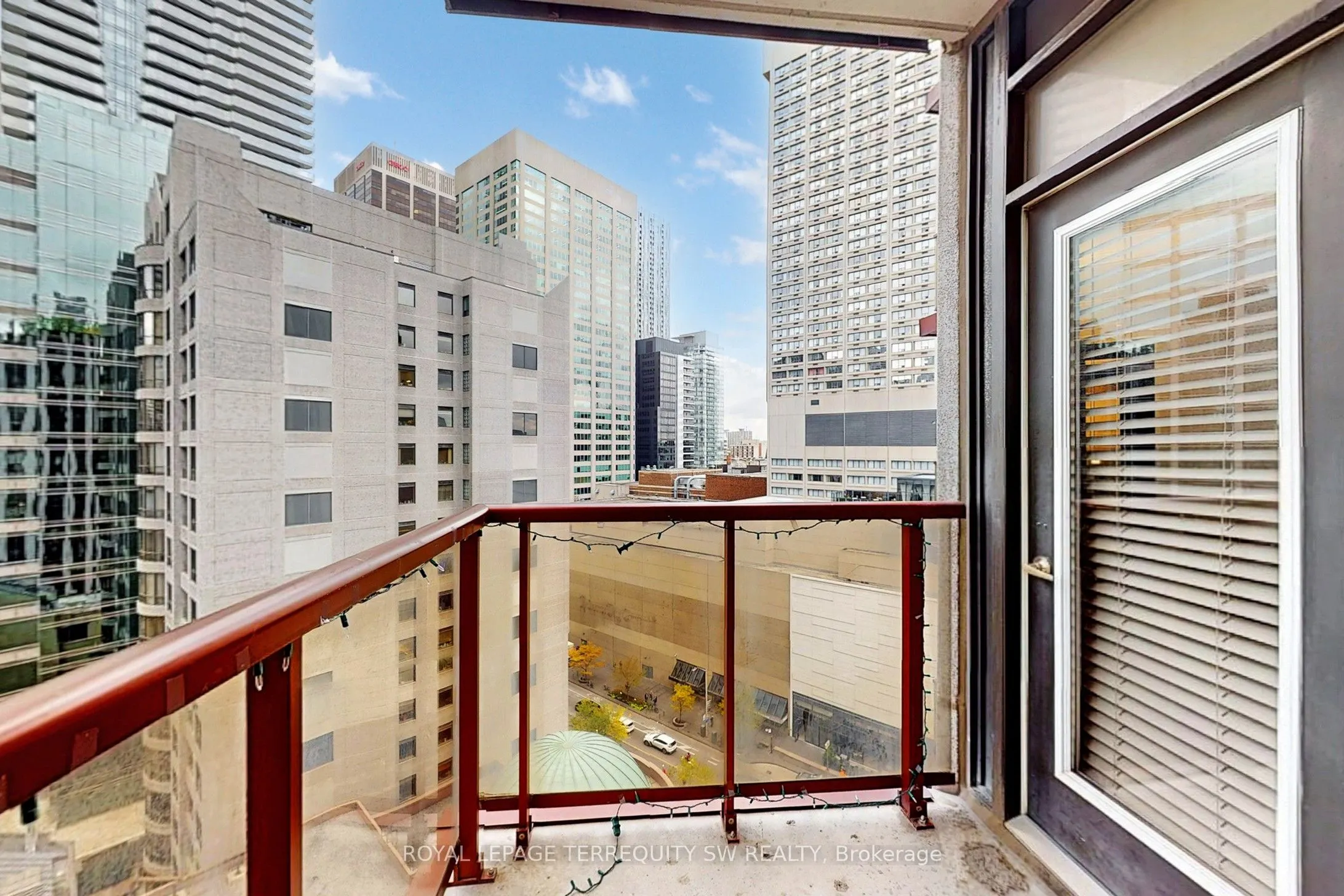 85 Bloor Street E, #1612