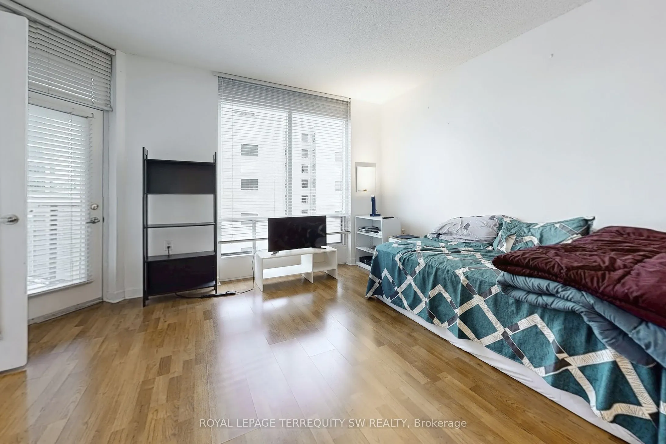 85 Bloor Street E, #1612