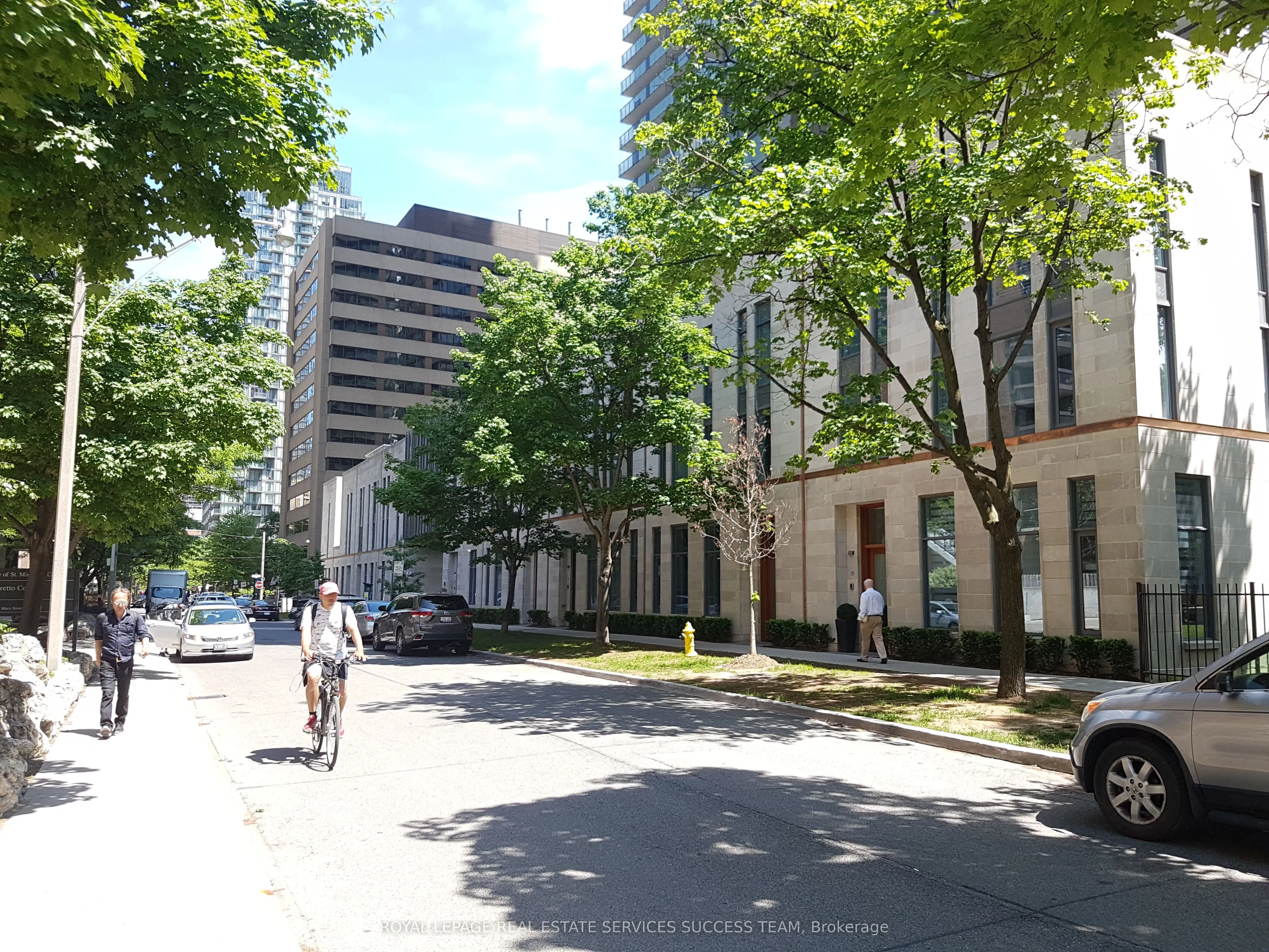 1080 Bay Street, #3206