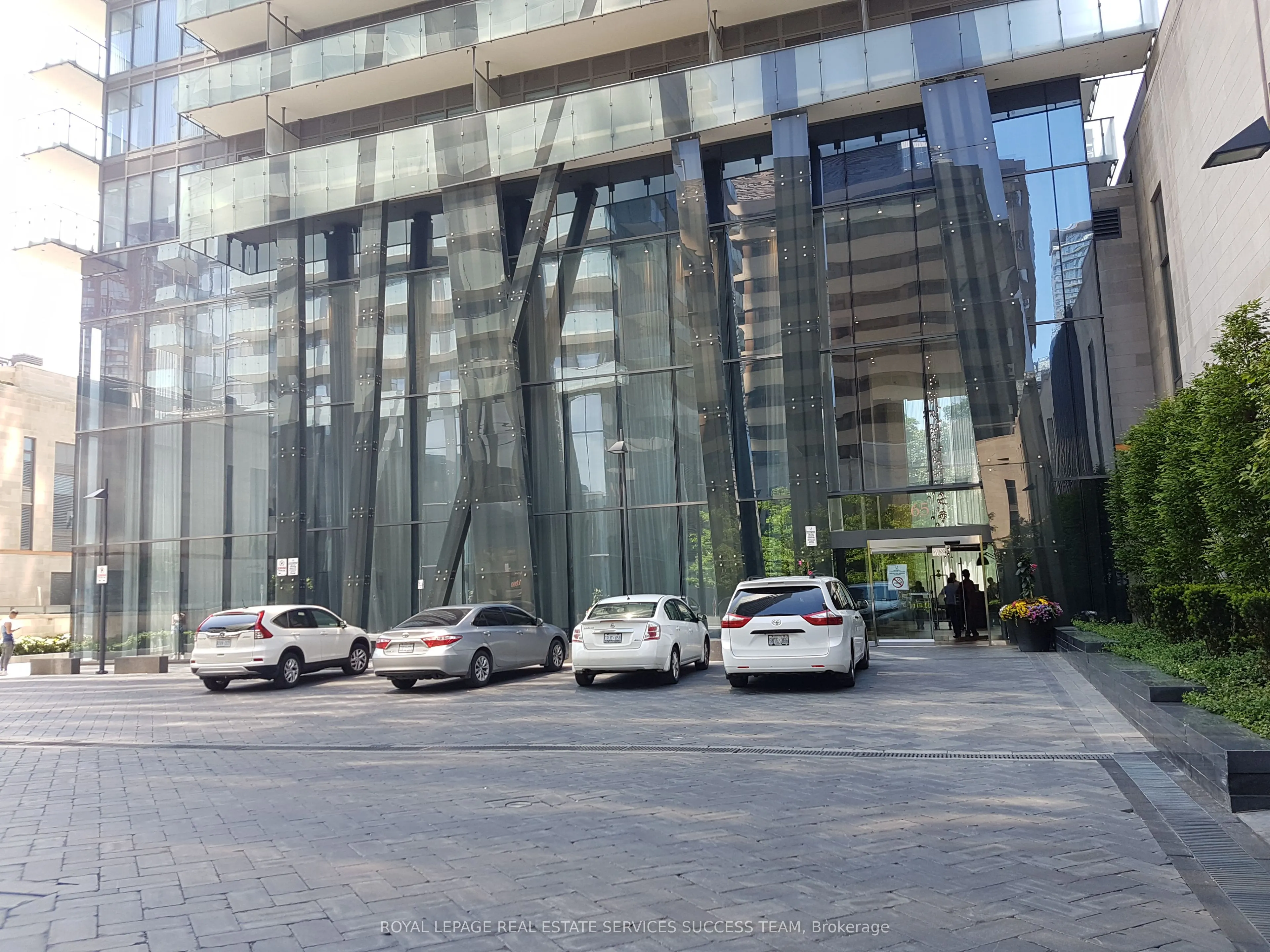 1080 Bay Street, #3206