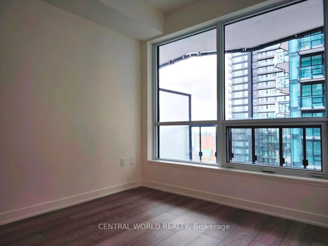 120 Broadway Avenue, #1306