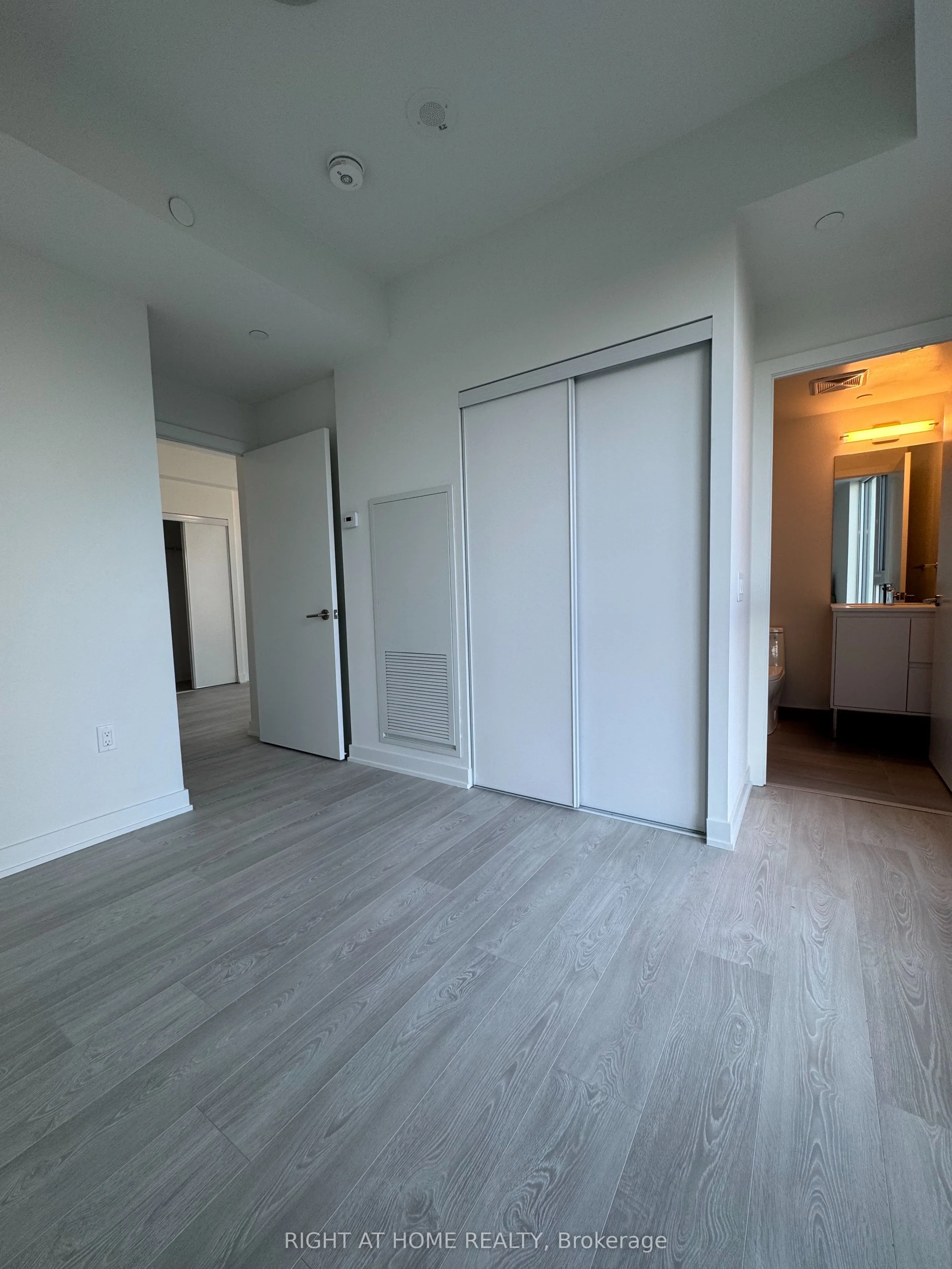 1 Kyle Lowry Road, #323