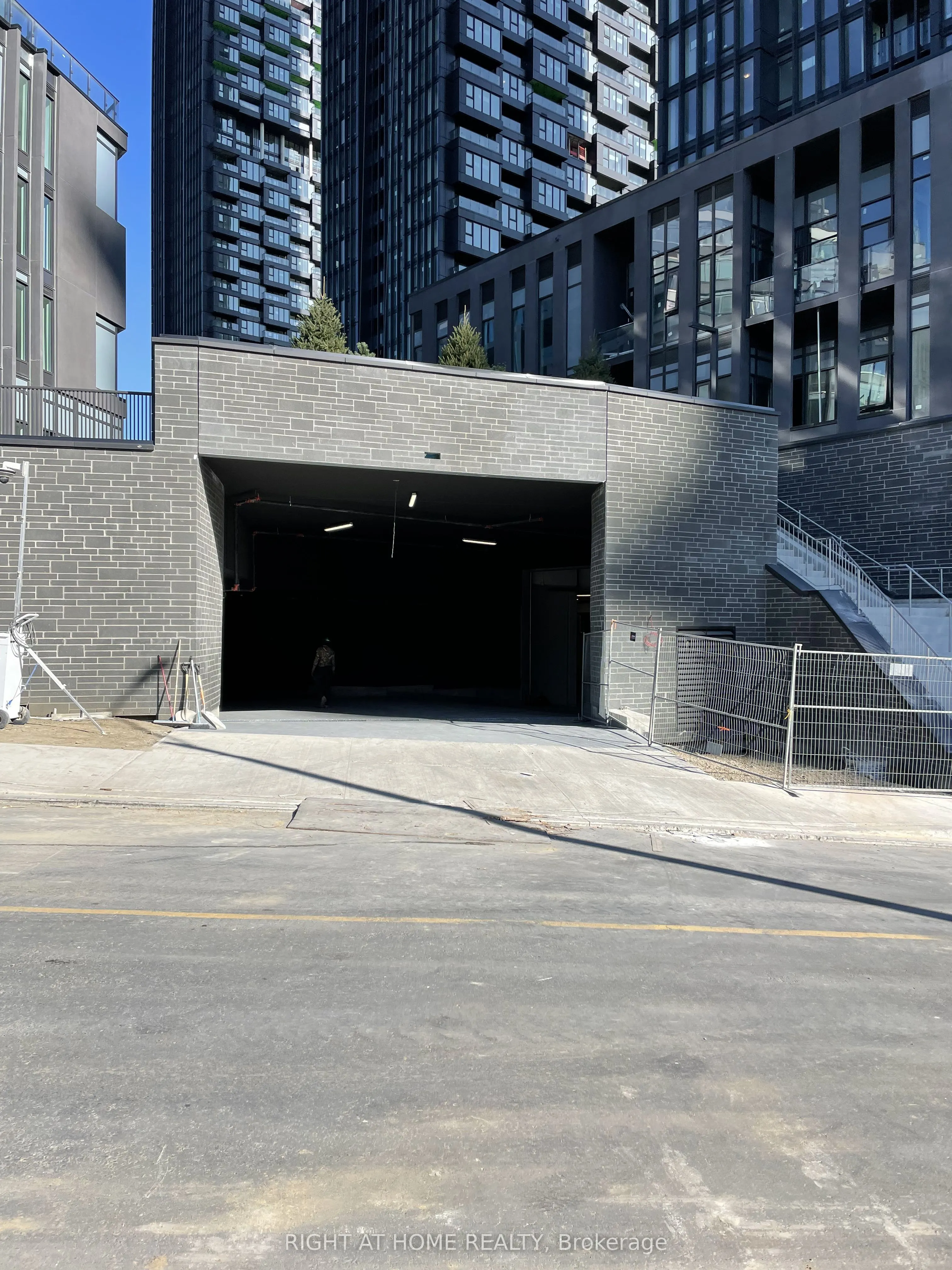 1 Kyle Lowry Road, #323