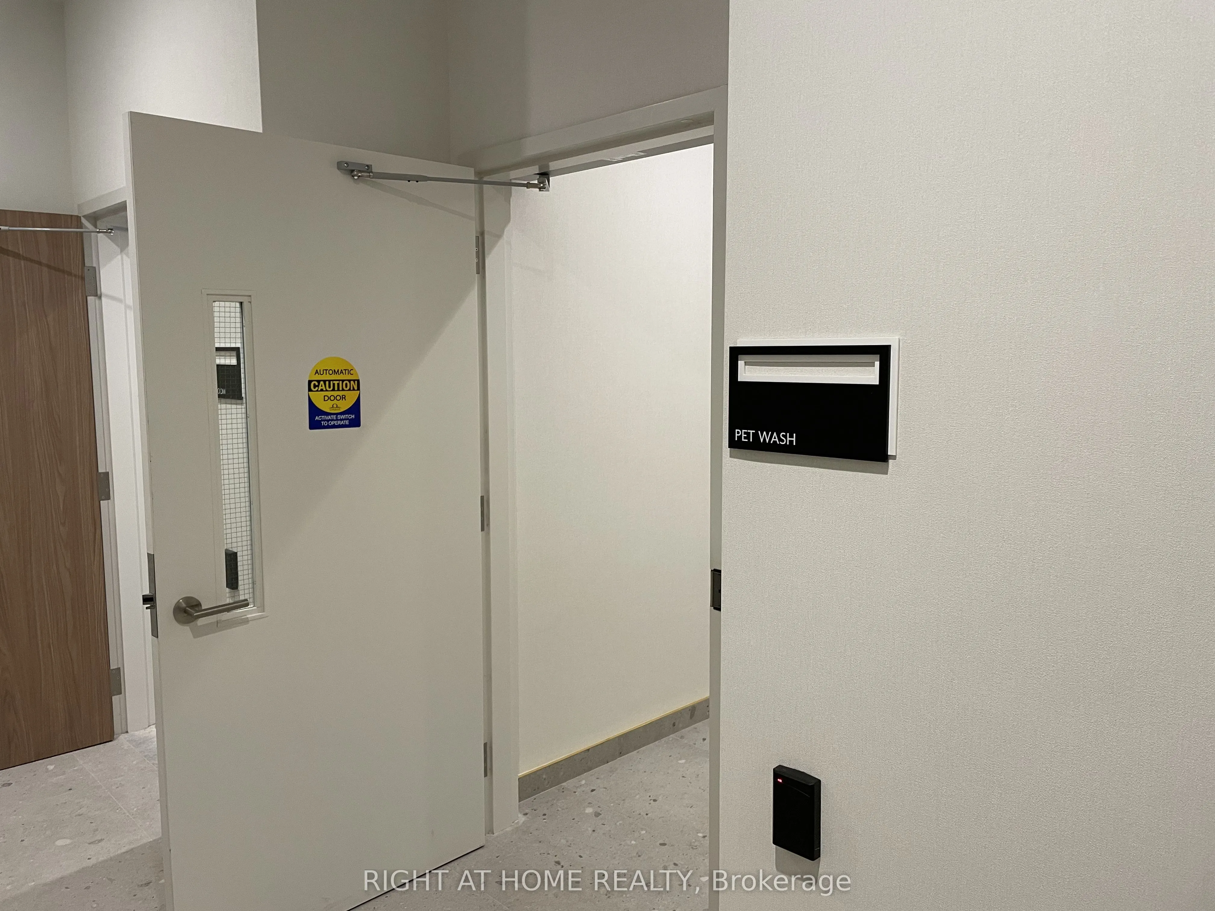 1 Kyle Lowry Road, #323