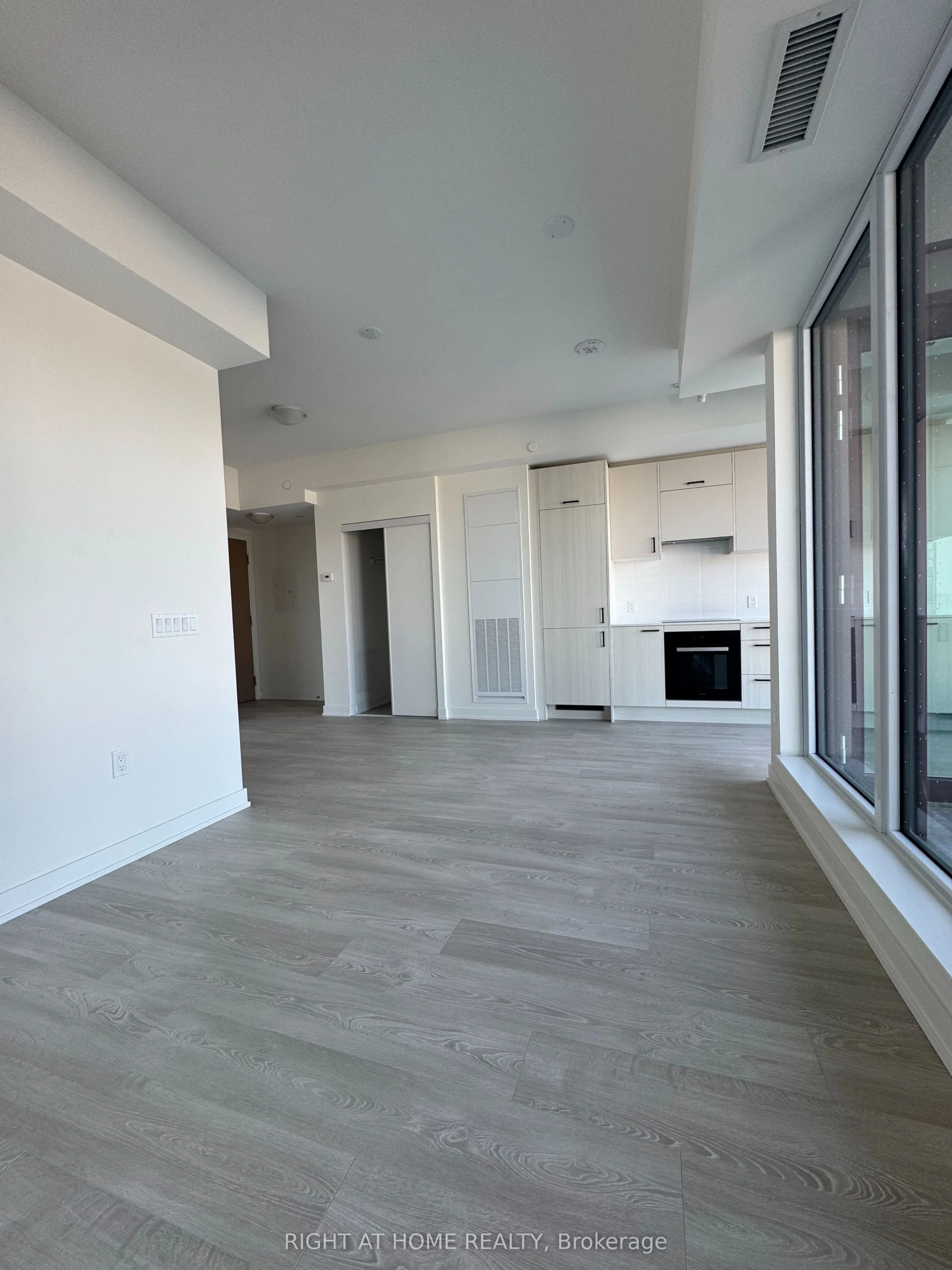 1 Kyle Lowry Road, #323