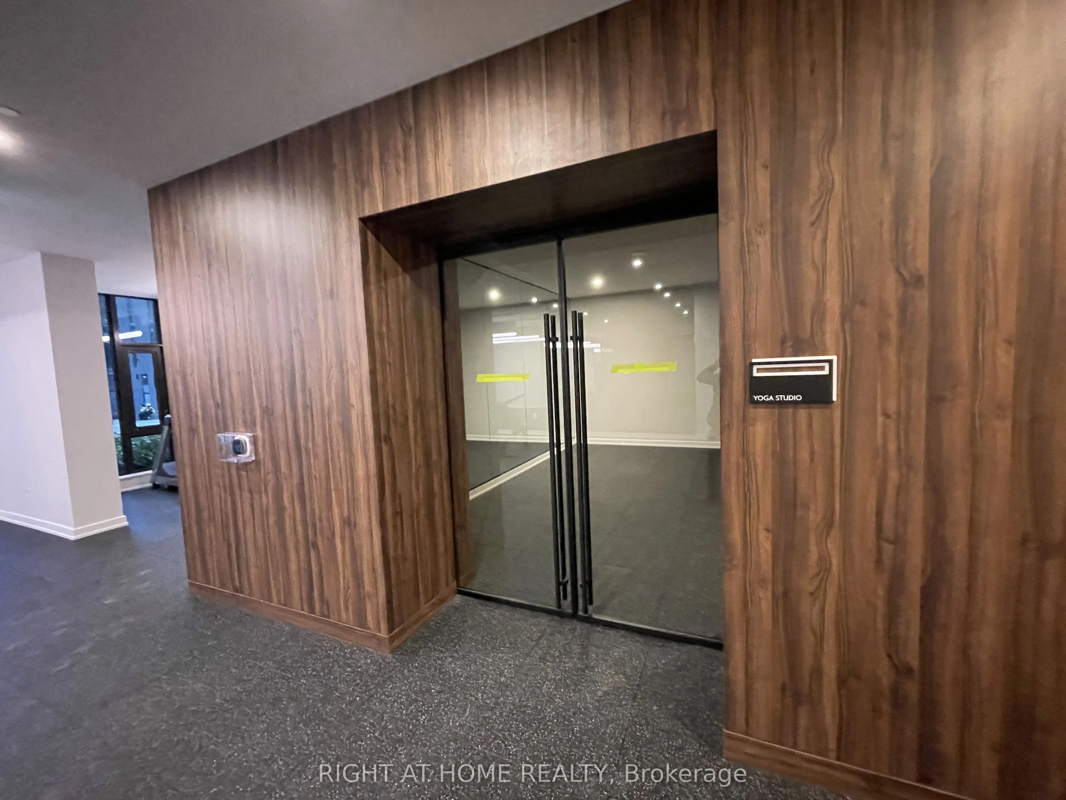 1 Kyle Lowry Road, #323