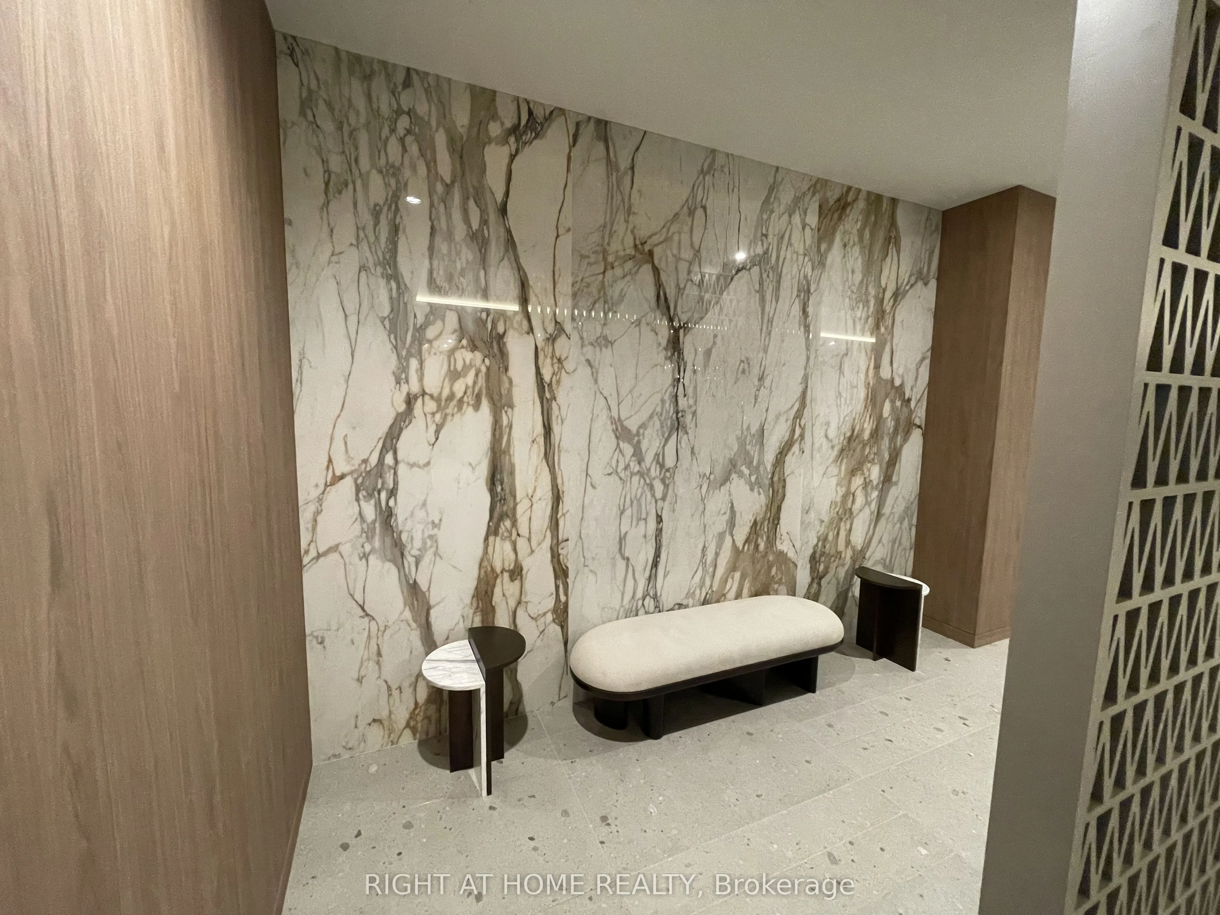 1 Kyle Lowry Road, #323