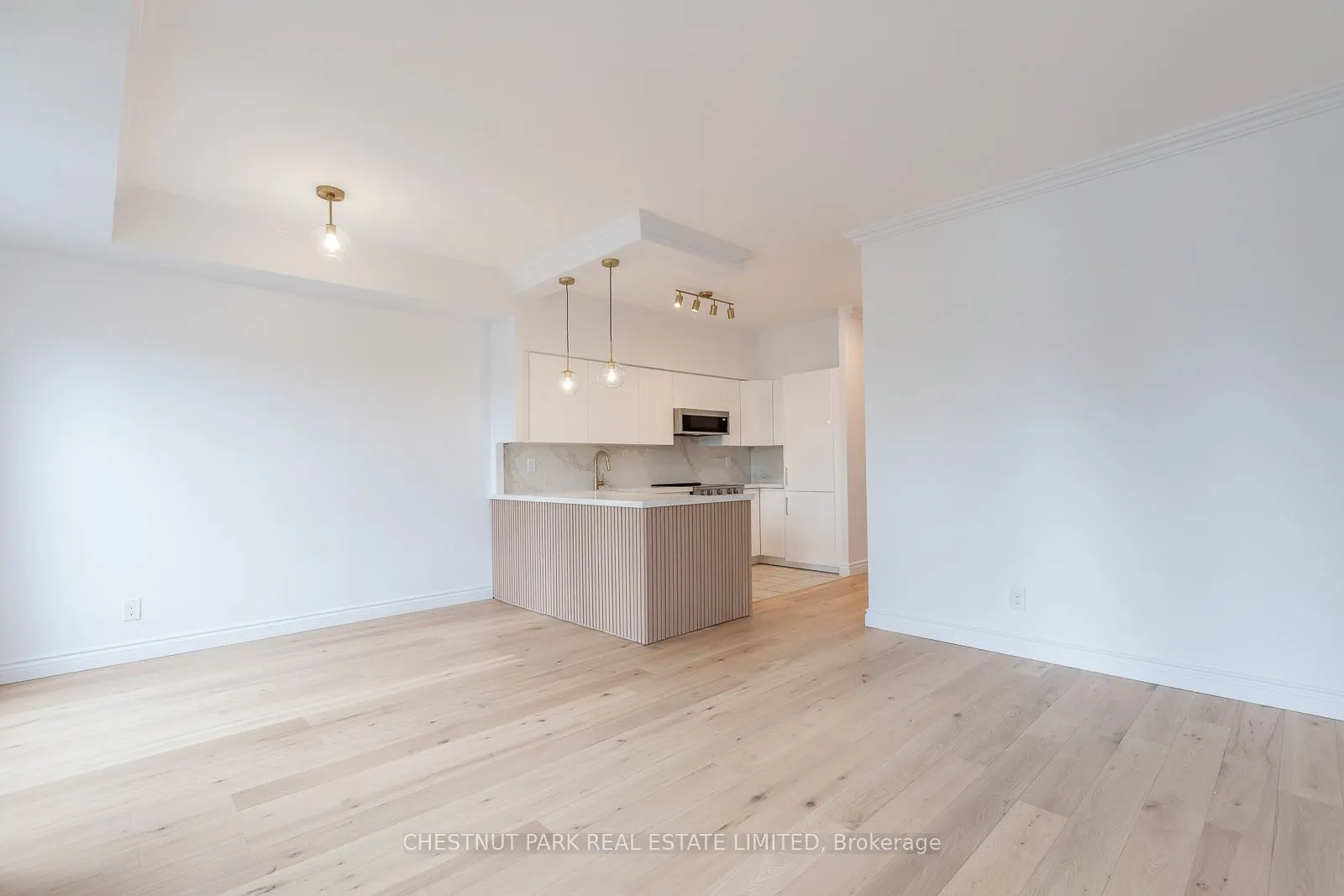 120 Lombard Street, #801