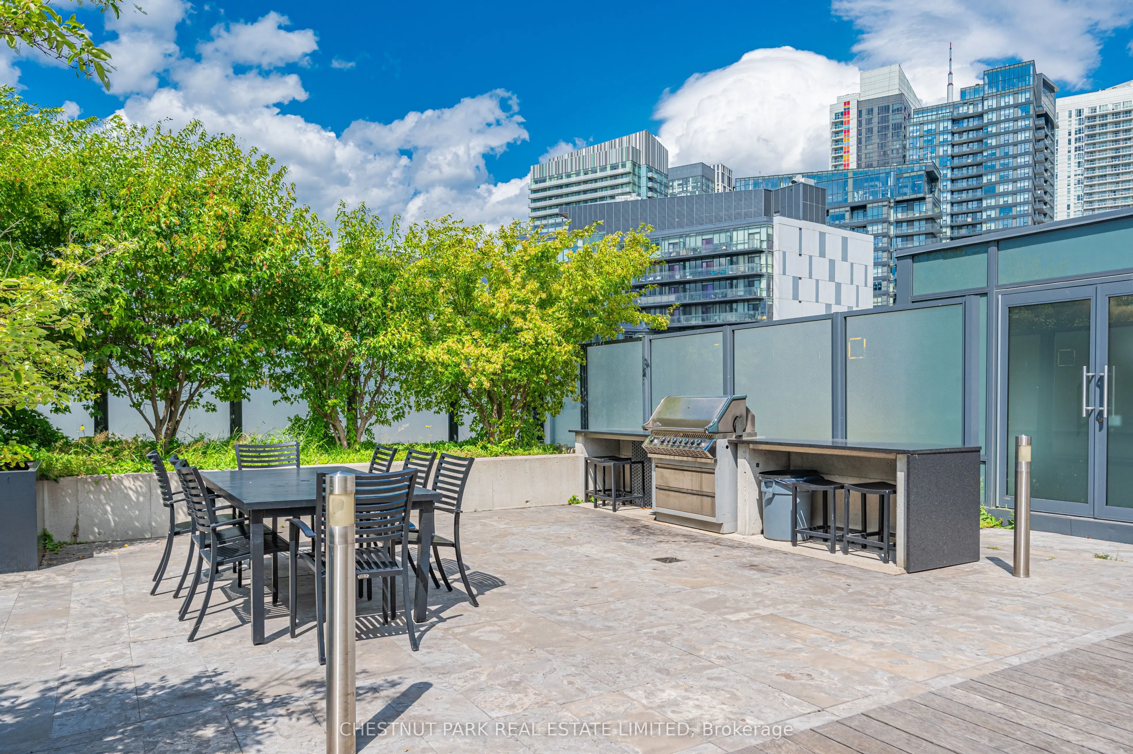 50 Bruyeres Mews, #515