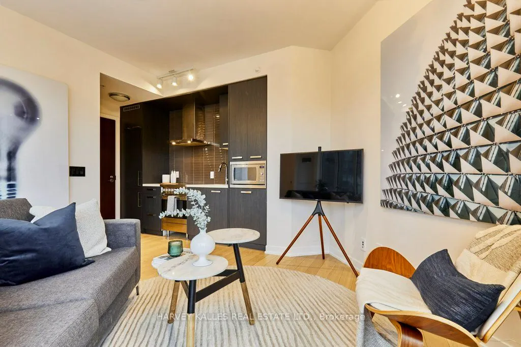 120 Bayview Avenue, #N204