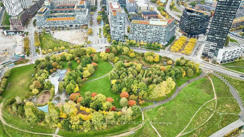 120 Bayview Avenue, #N204