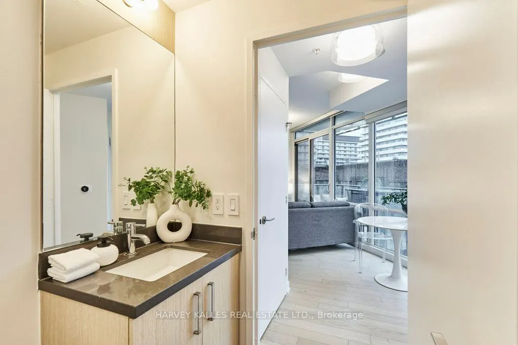 120 Bayview Avenue, #N204