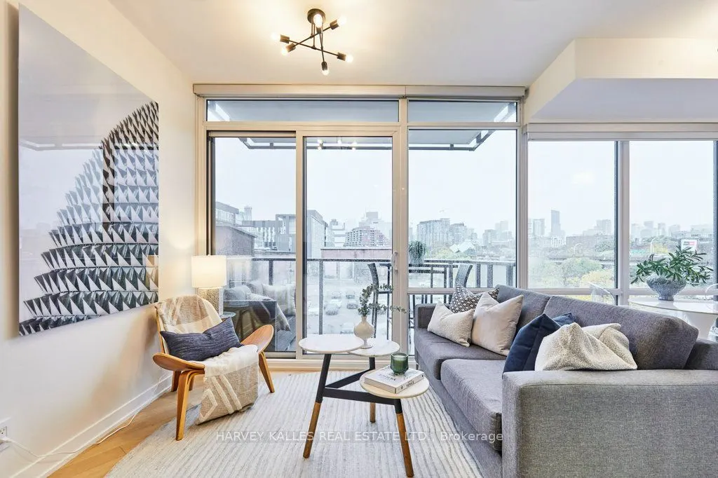 120 Bayview Avenue, #N204