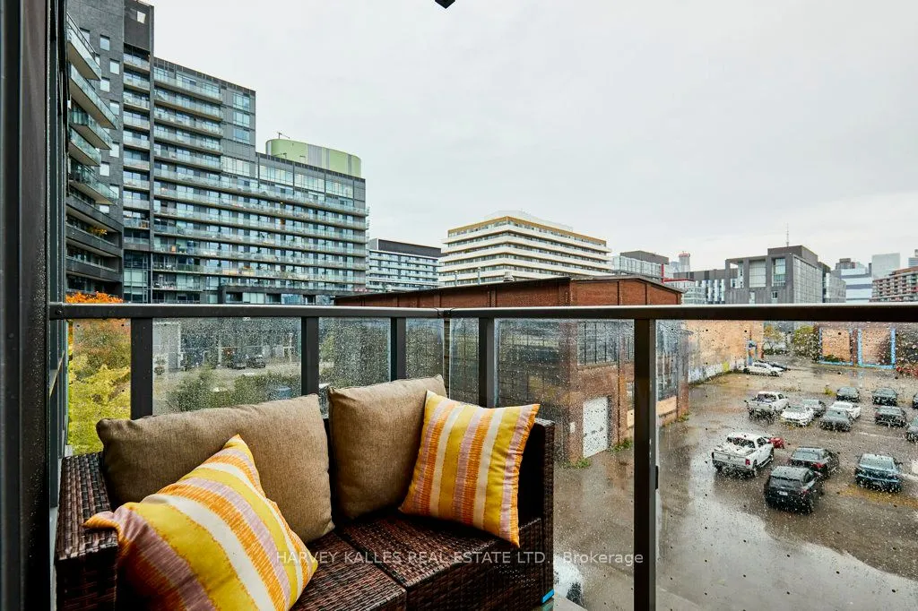 120 Bayview Avenue, #N204