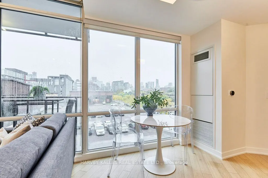 120 Bayview Avenue, #N204