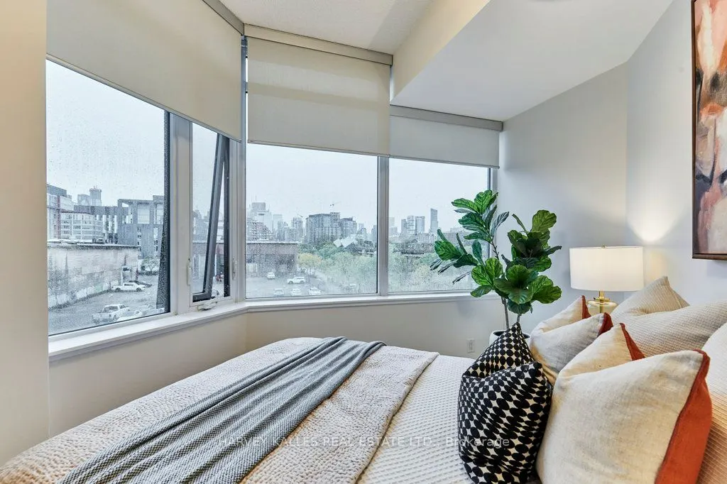 120 Bayview Avenue, #N204