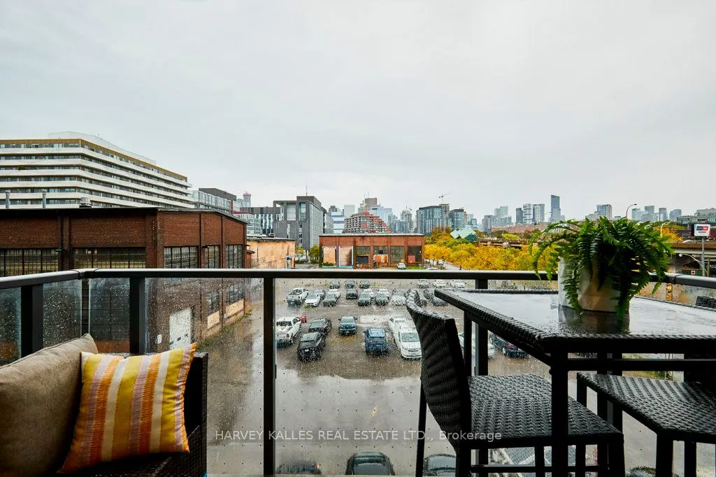 120 Bayview Avenue, #N204