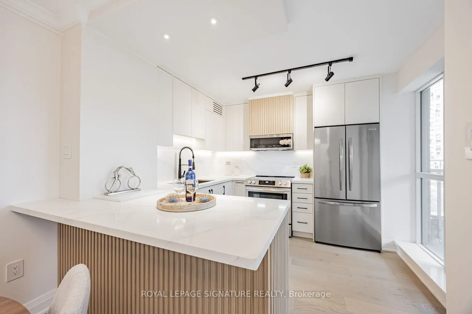 889 Bay Street, #404