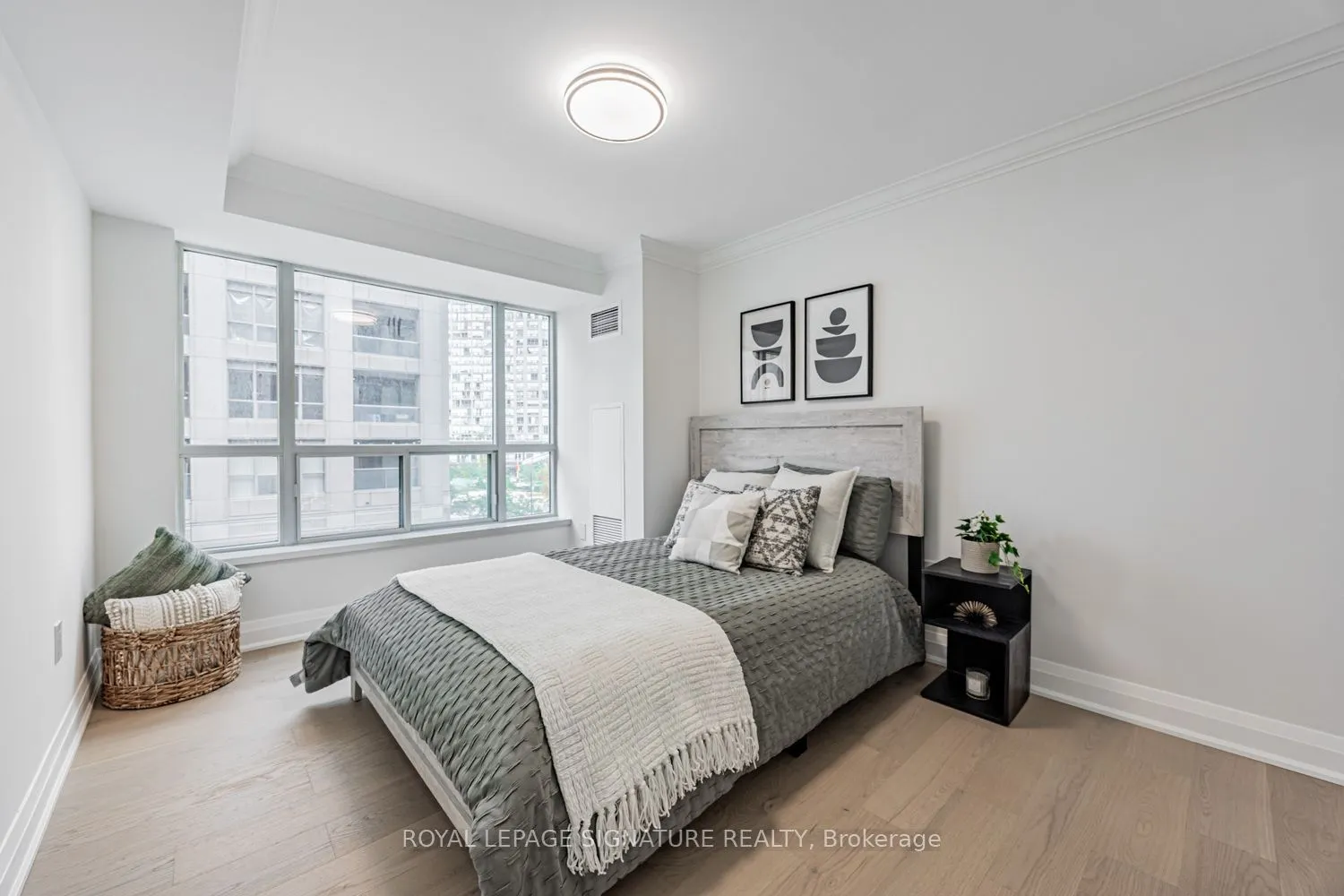 889 Bay Street, #404