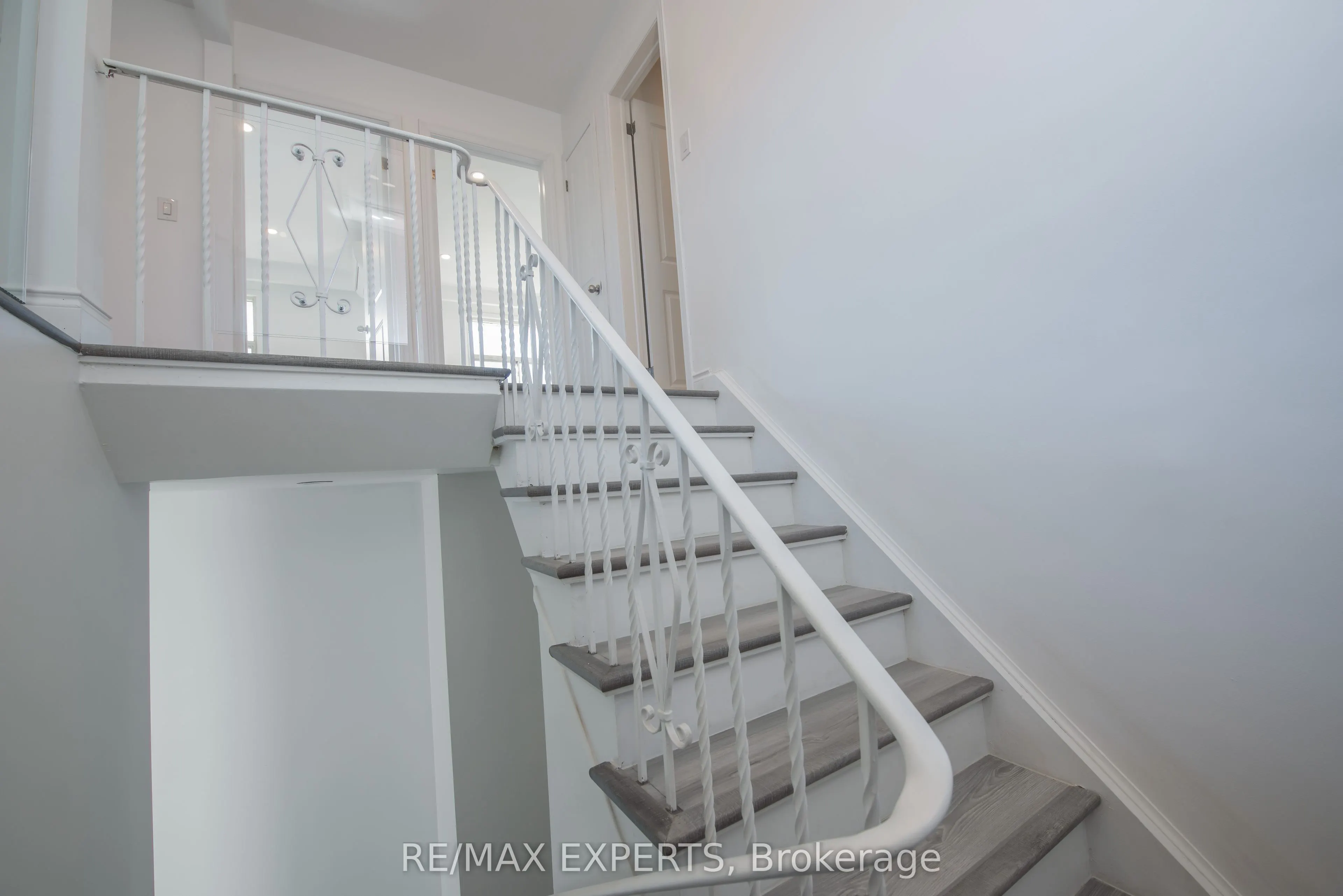 59 Bowhill Crescent, #3