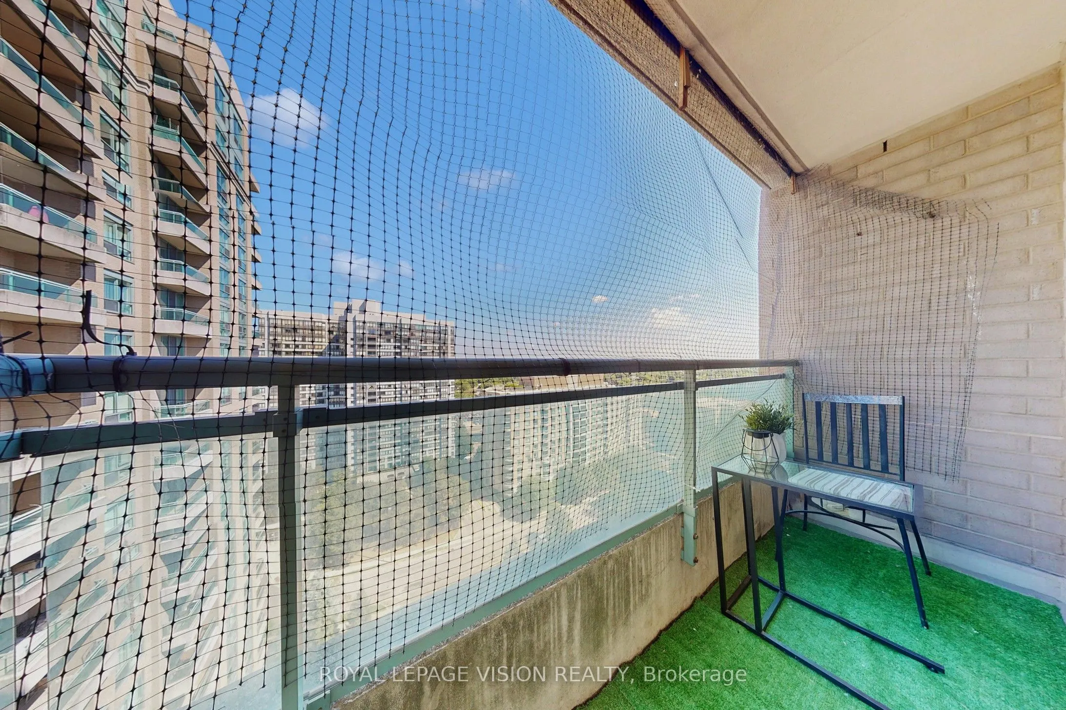 3 Pemberton Avenue, #1905