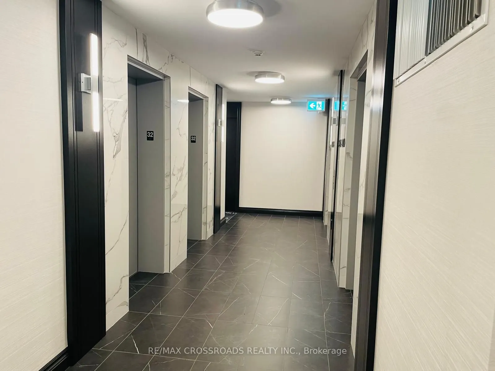 19 Grand Trunk Crescent, #3207