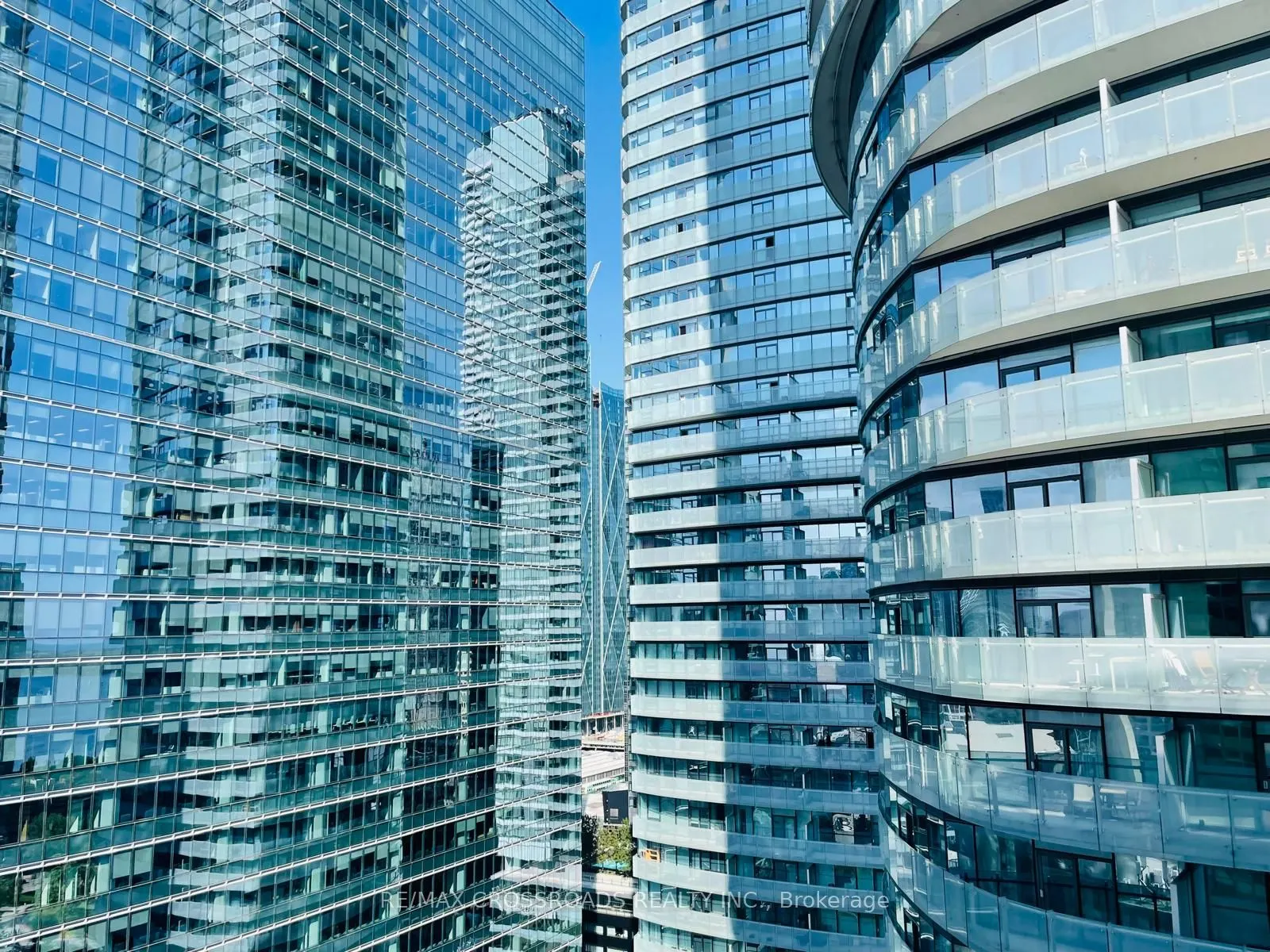 19 Grand Trunk Crescent, #3207