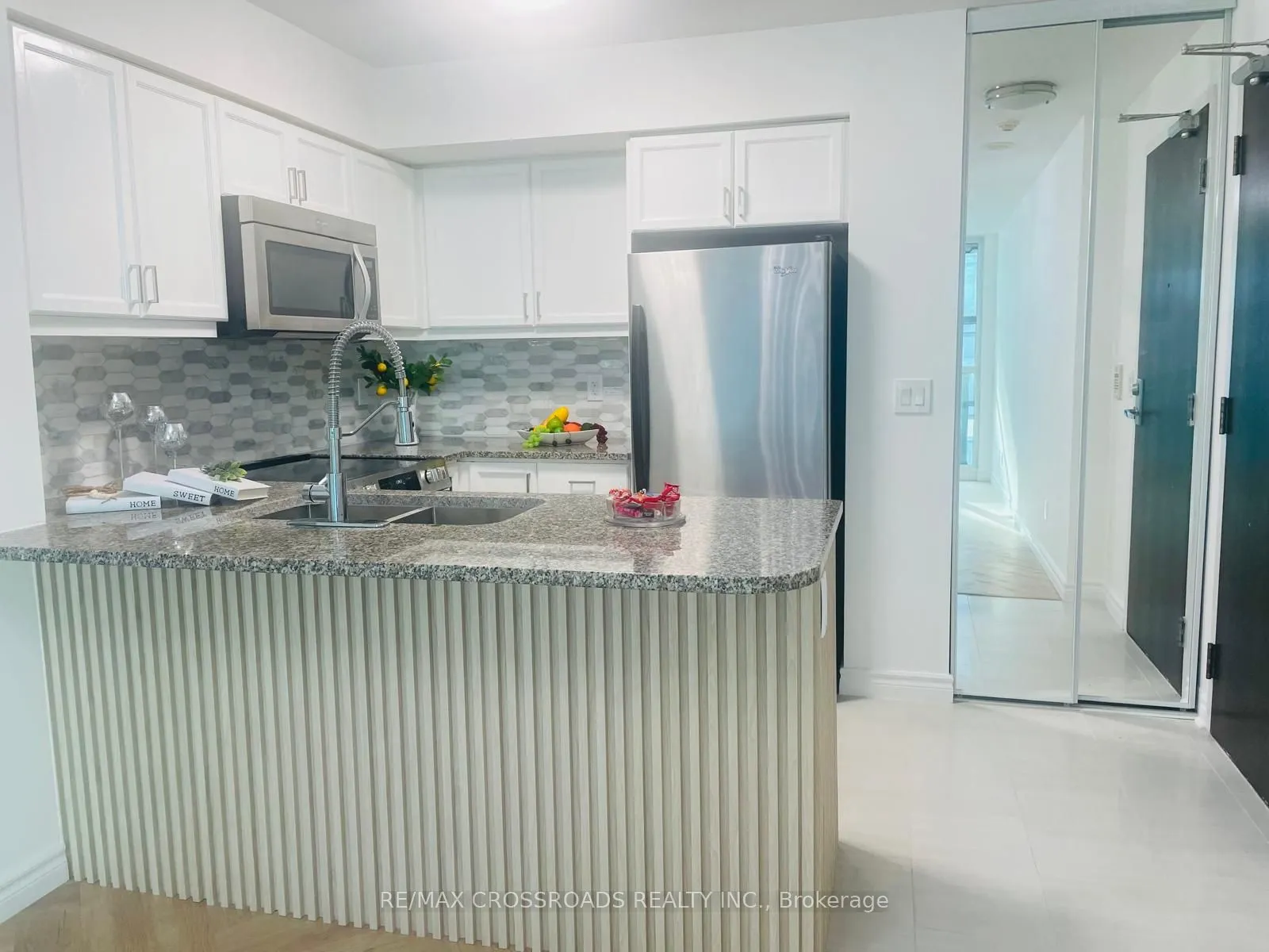 19 Grand Trunk Crescent, #3207