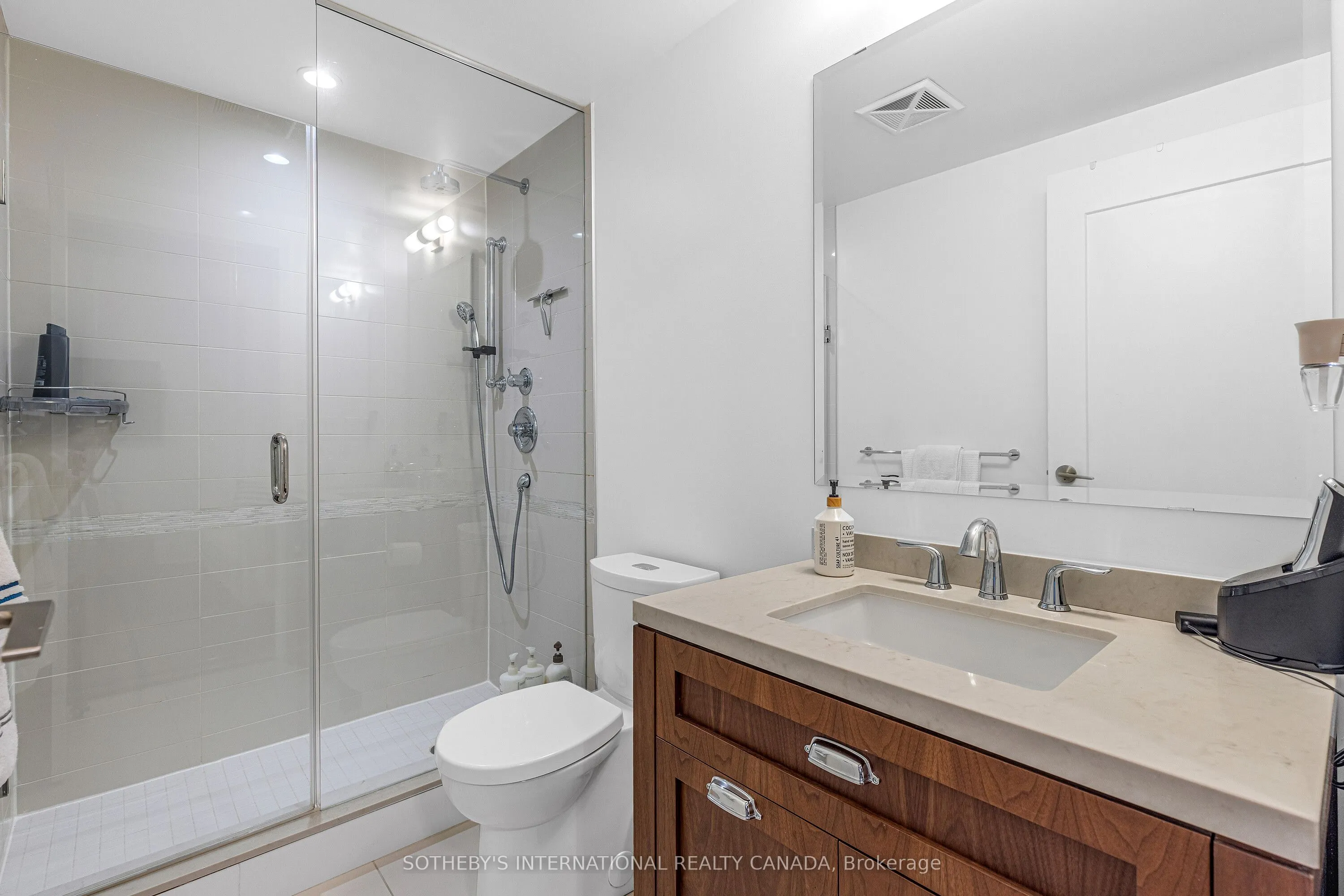 25 Malcolm Road, #TH-105