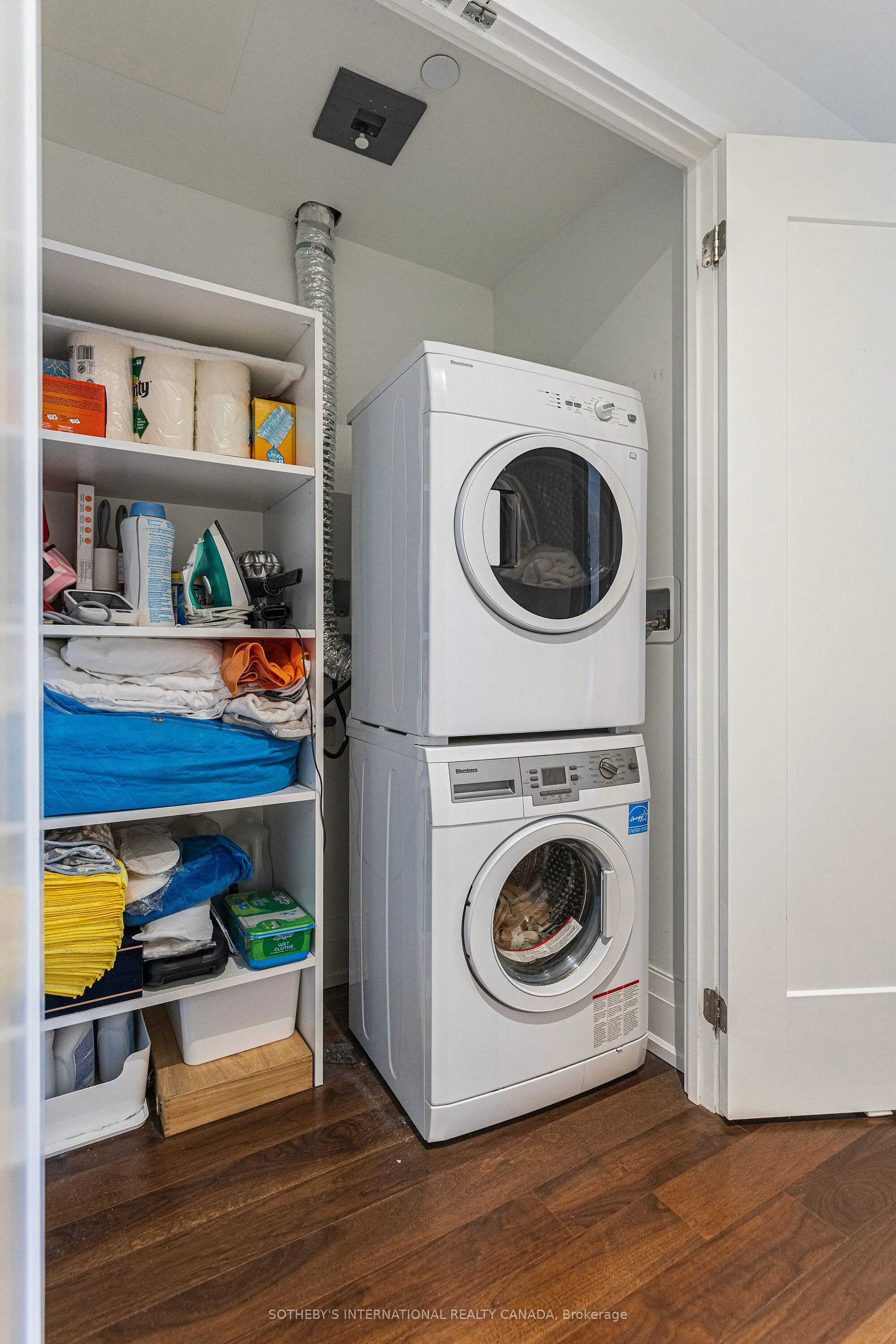 25 Malcolm Road, #TH-105