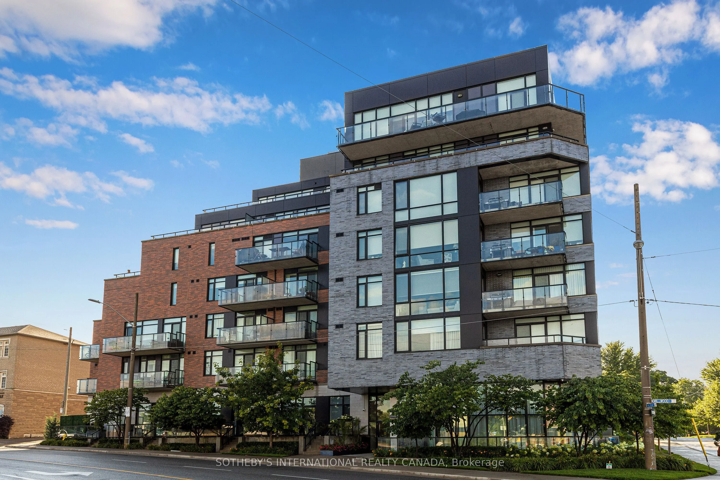 25 Malcolm Road, #TH-105