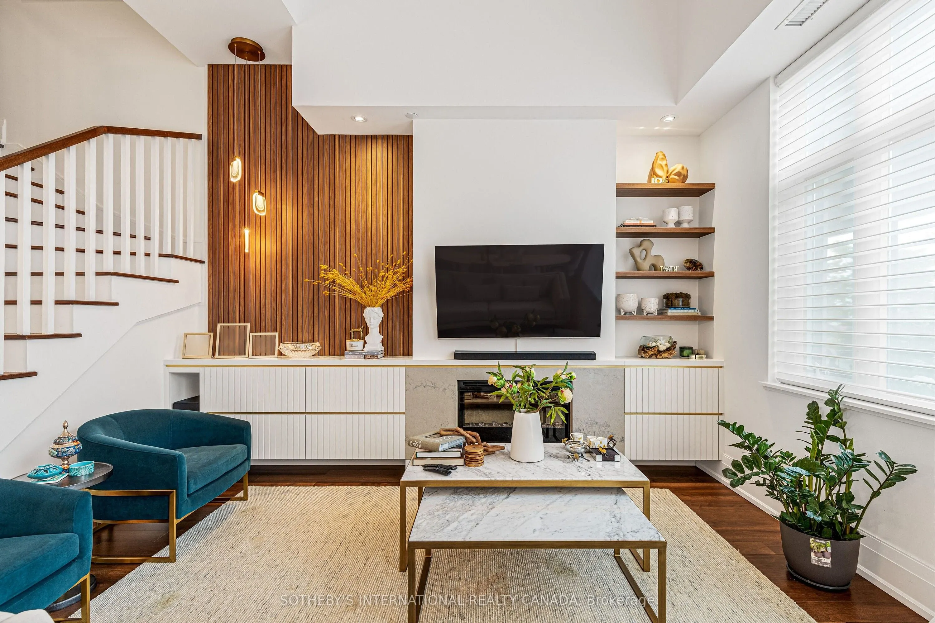 25 Malcolm Road, #TH-105